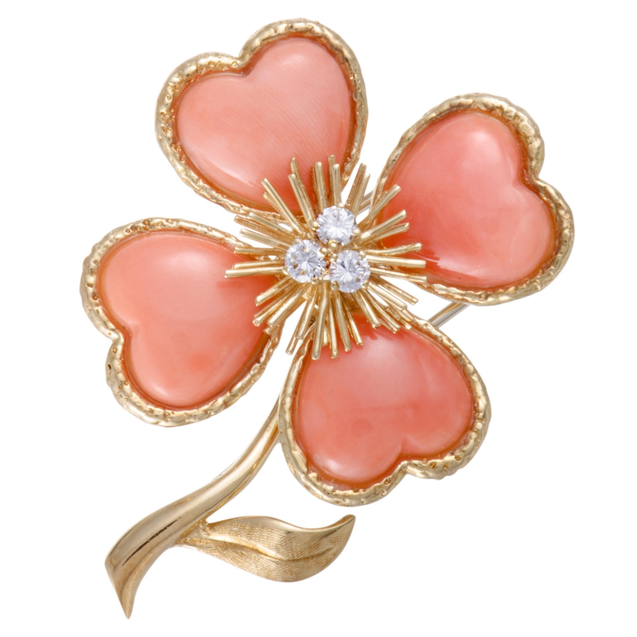 Van Cleef & Arpels Rose de Noël Coral Diamond Yellow Gold Brooch In Excellent Condition In Southampton, PA