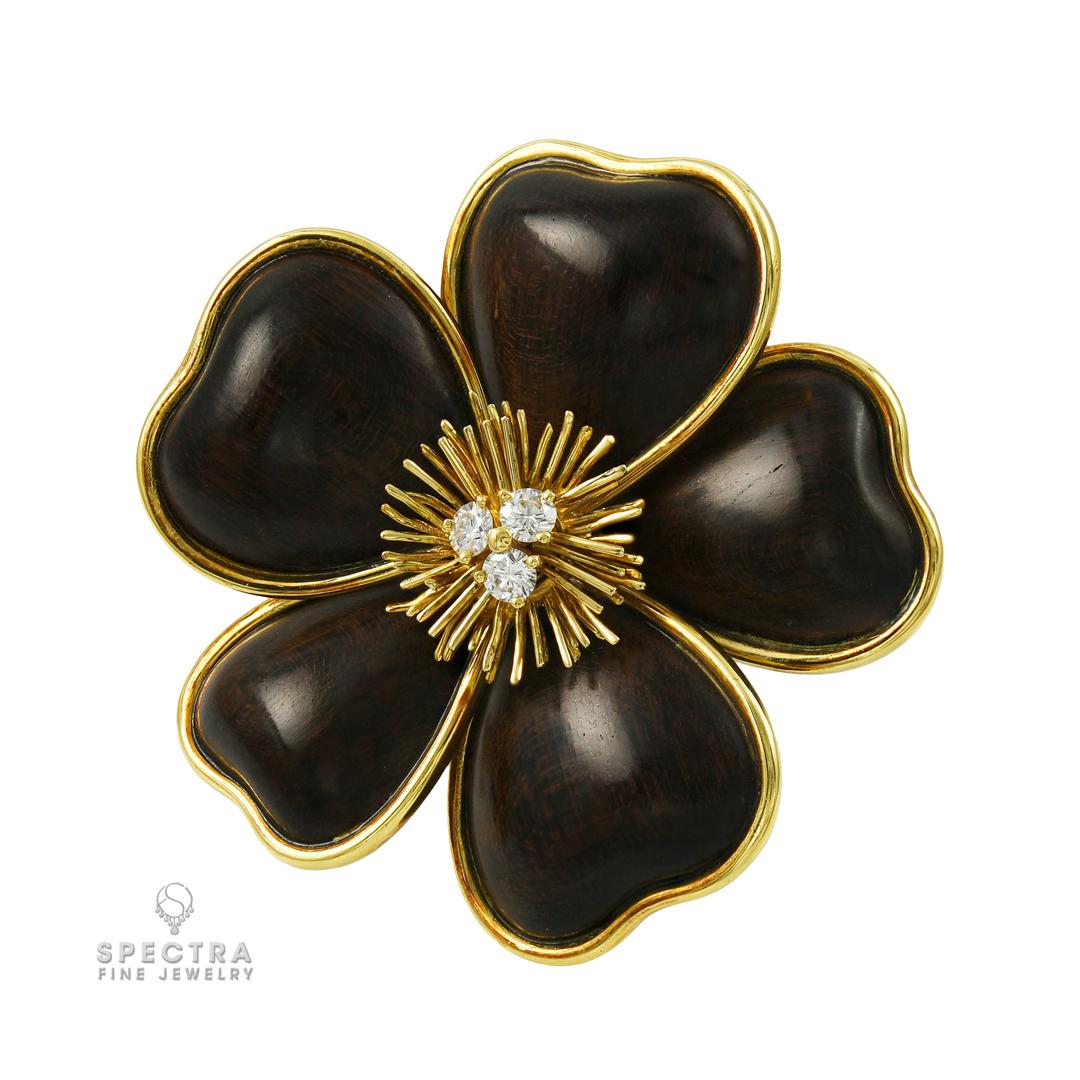 Broche Flor Rosa de Navidad Van Cleef & Arpels Contemporáneo en venta