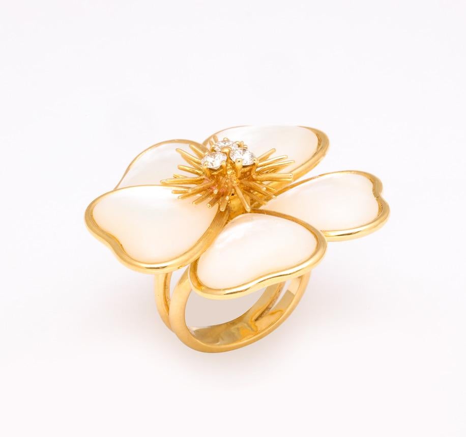 Van Cleef & Arpels Rose de Noel Mother of Pearl Diamond Gold Ring In Excellent Condition In Bal Harbour, FL