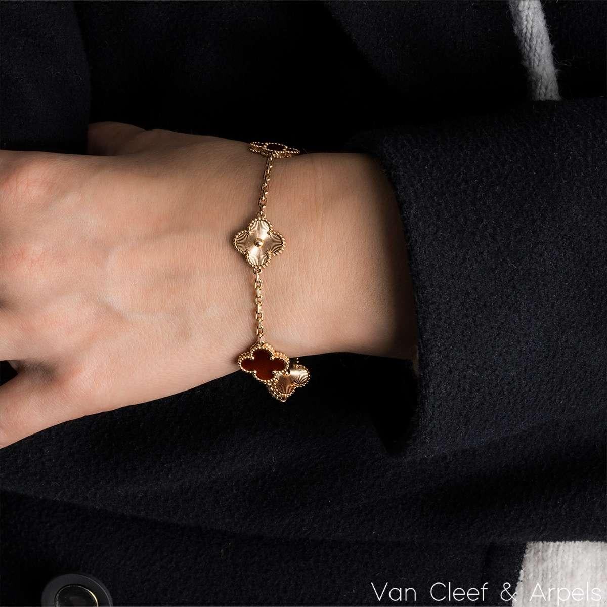Van Cleef & Arpels Rose Gold Carnelian Guilloche Vintage Alhambra Bracelet VCARP For Sale 2