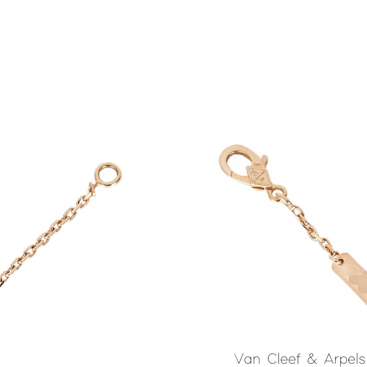 Van Cleef & Arpels Rose Gold Grey Mother of Pearl Vintage Alhambra Necklace VCAR In Excellent Condition For Sale In London, GB