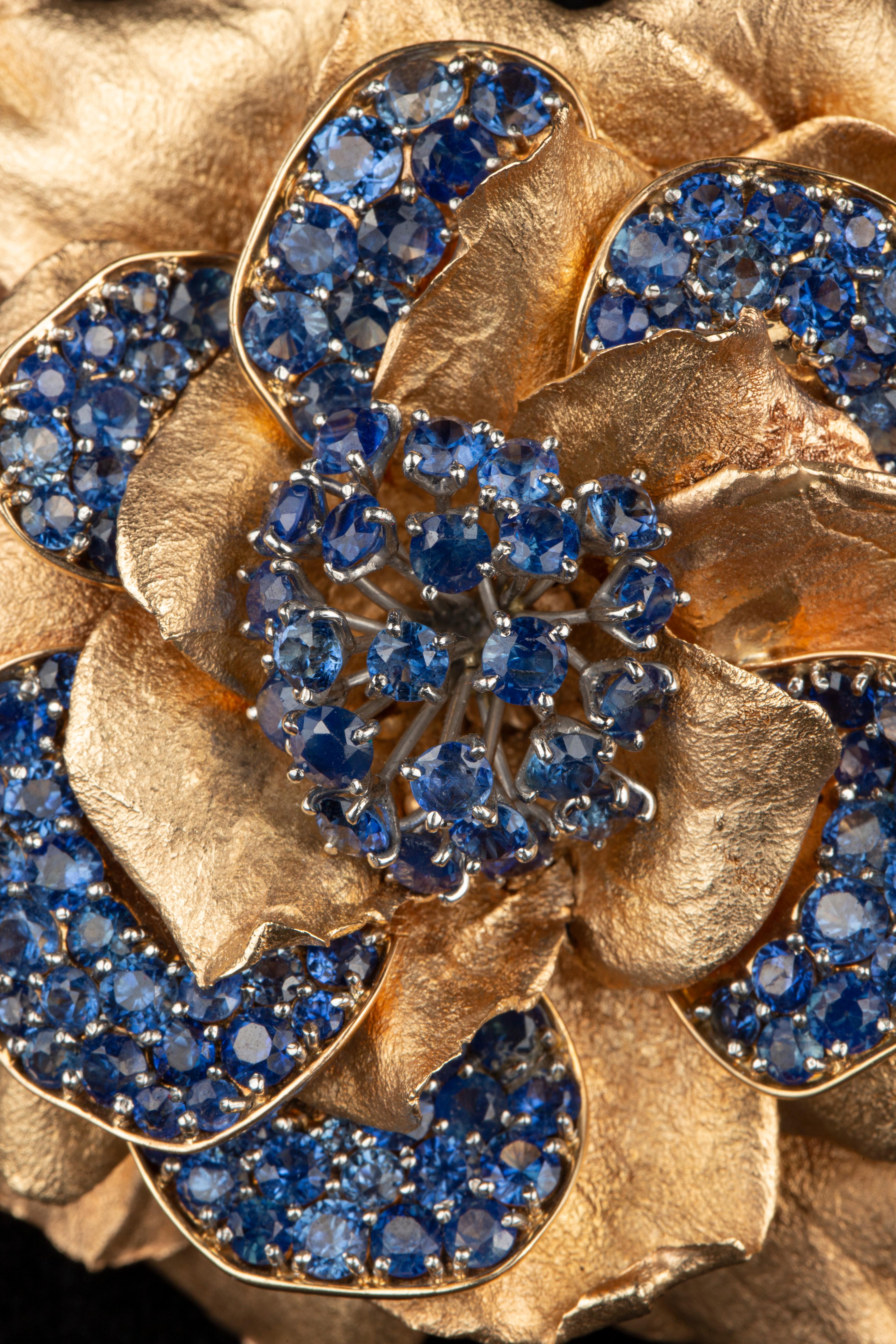 Women's Van Cleef & Arpels Rose Gold Sapphire Flower Brooch