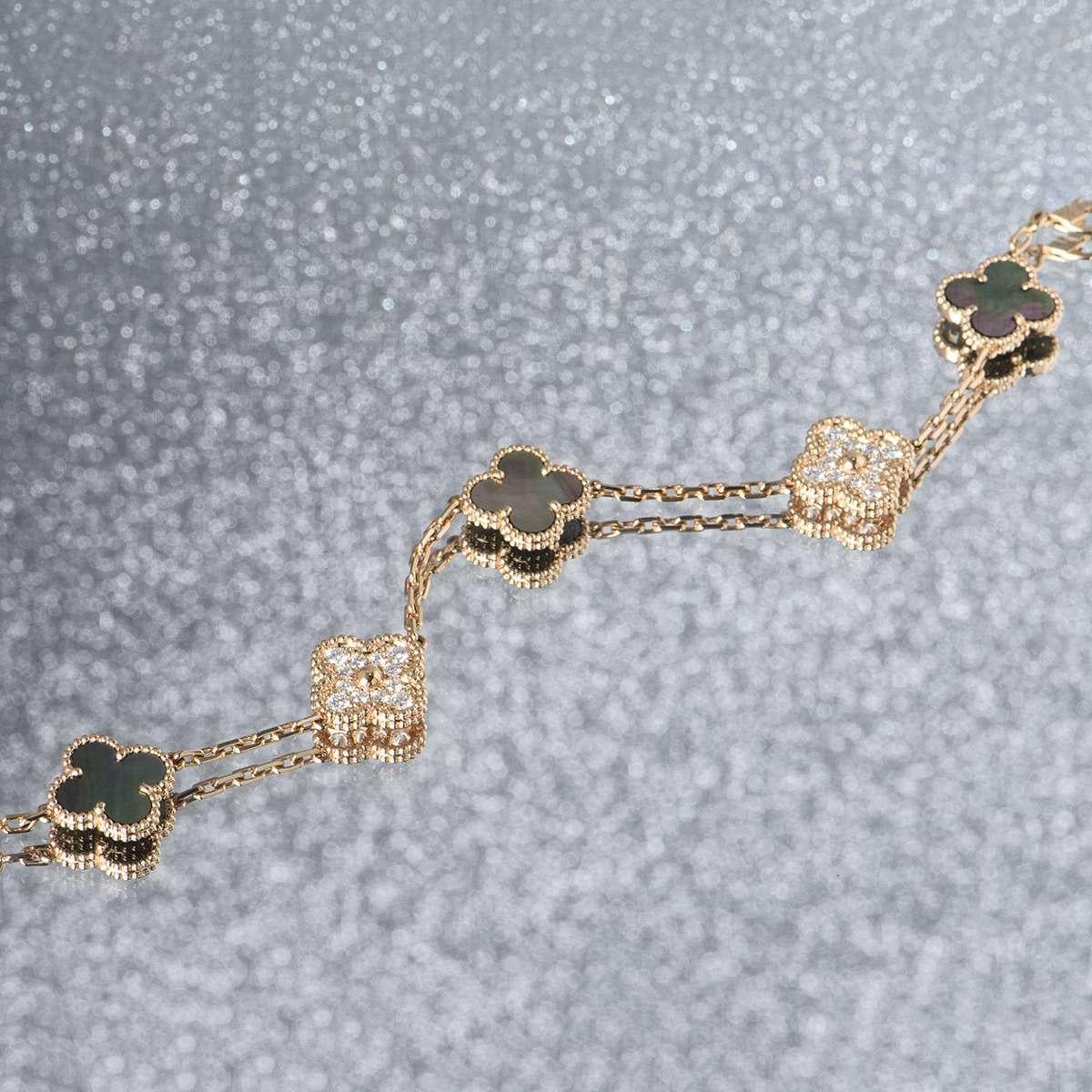 Round Cut Van Cleef & Arpels Rose Gold Vintage Alhambra Bracelet VCARP2R100