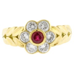 Van Cleef & Arpels Rubin- und Diamant-Cluster-Ring