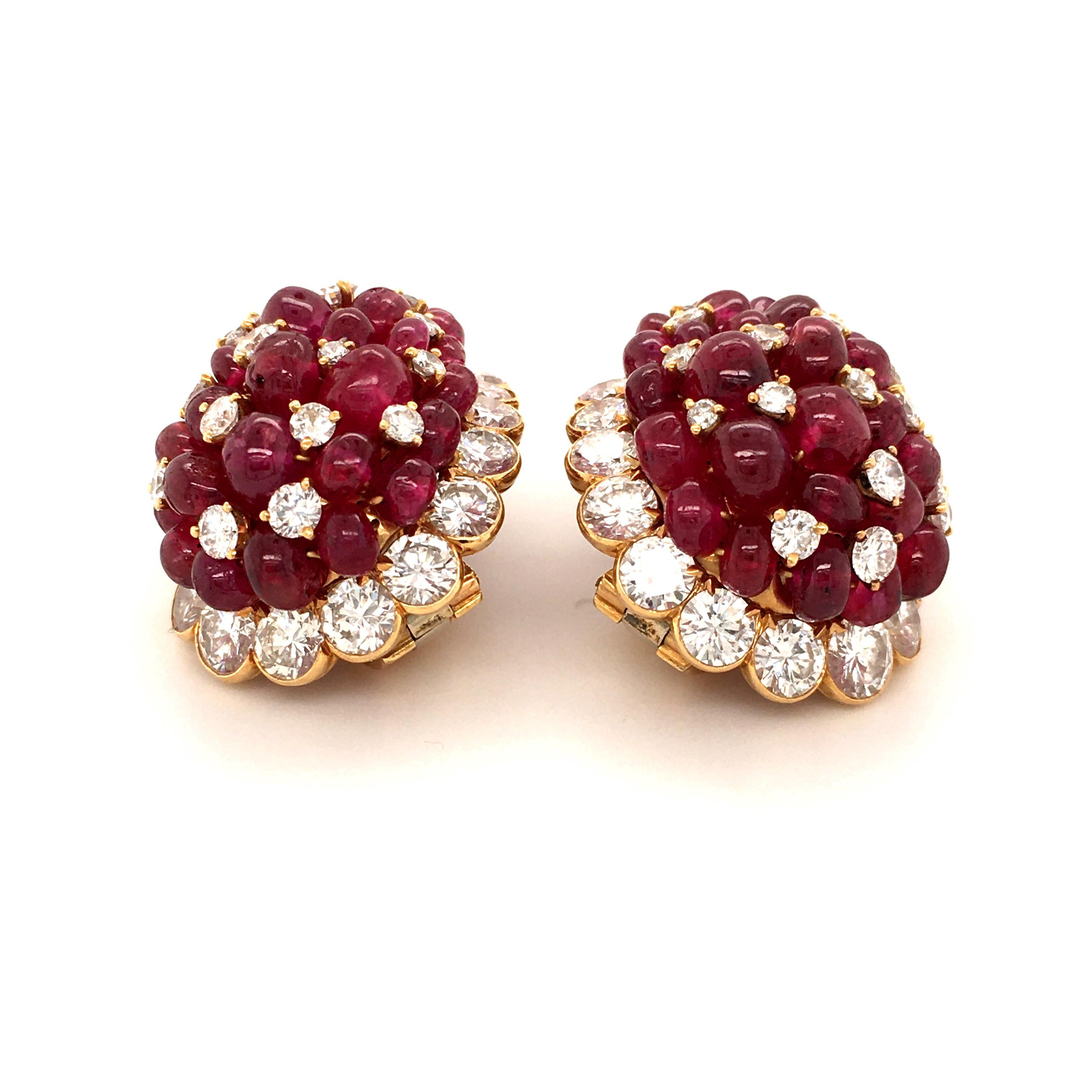 Van Cleef & Arpels Ruby and Diamond Ear Clips in Yellow Gold 750 5