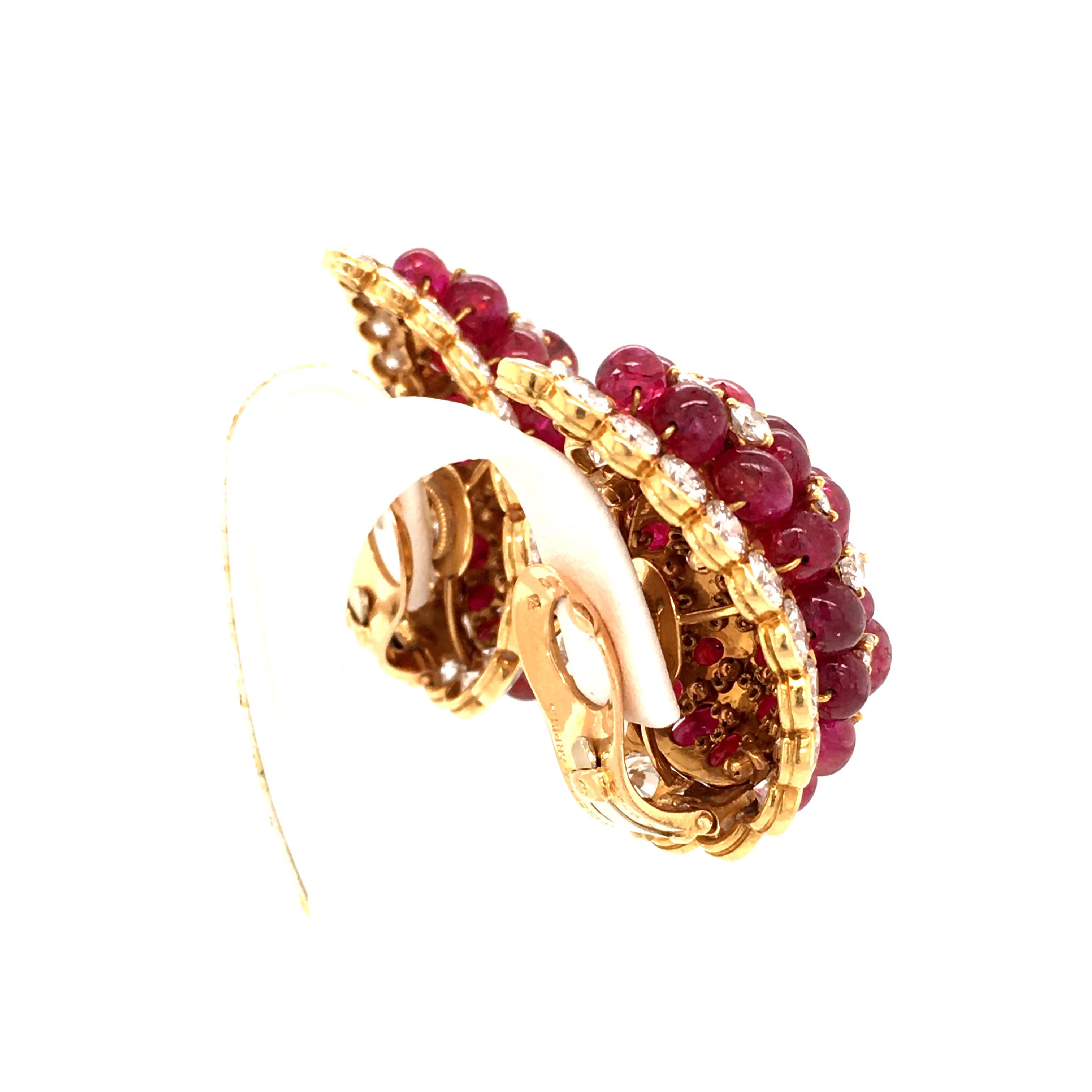 Van Cleef & Arpels Ruby and Diamond Ear Clips in Yellow Gold 750 6