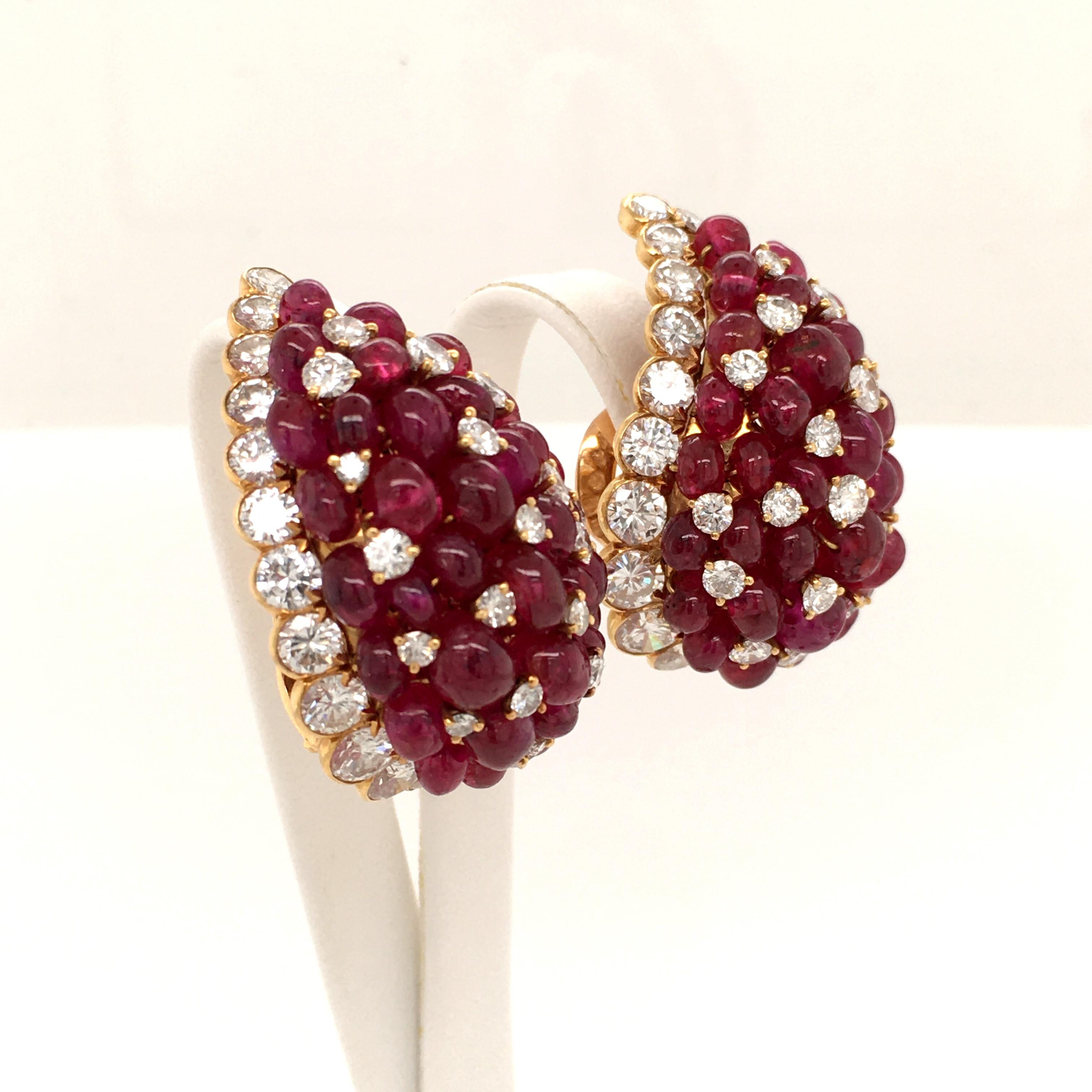 Round Cut Van Cleef & Arpels Ruby and Diamond Ear Clips in Yellow Gold 750