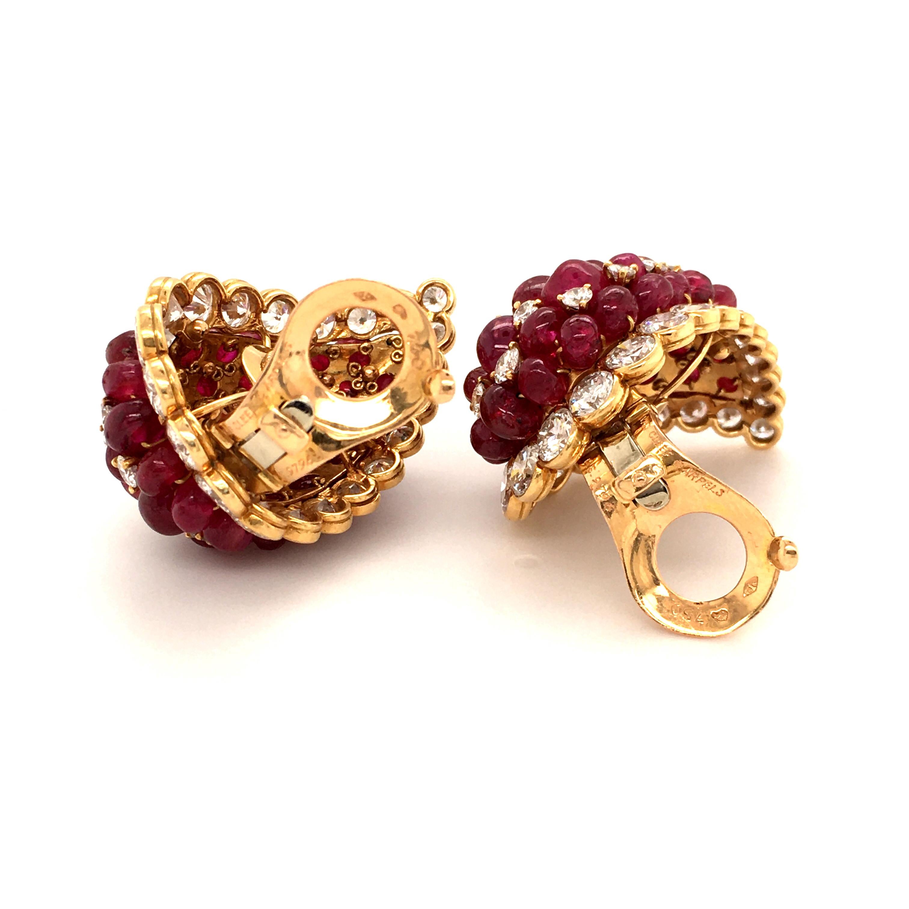 Women's or Men's Van Cleef & Arpels Ruby and Diamond Ear Clips in Yellow Gold 750