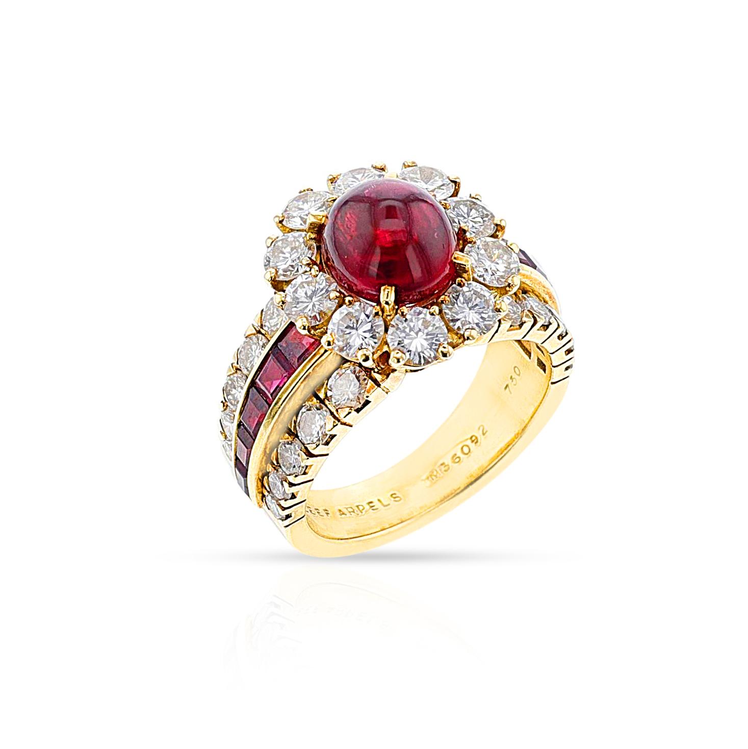 Van Cleef & Arpels Ruby Cabochon and Diamond Ring, 18k In Excellent Condition For Sale In New York, NY