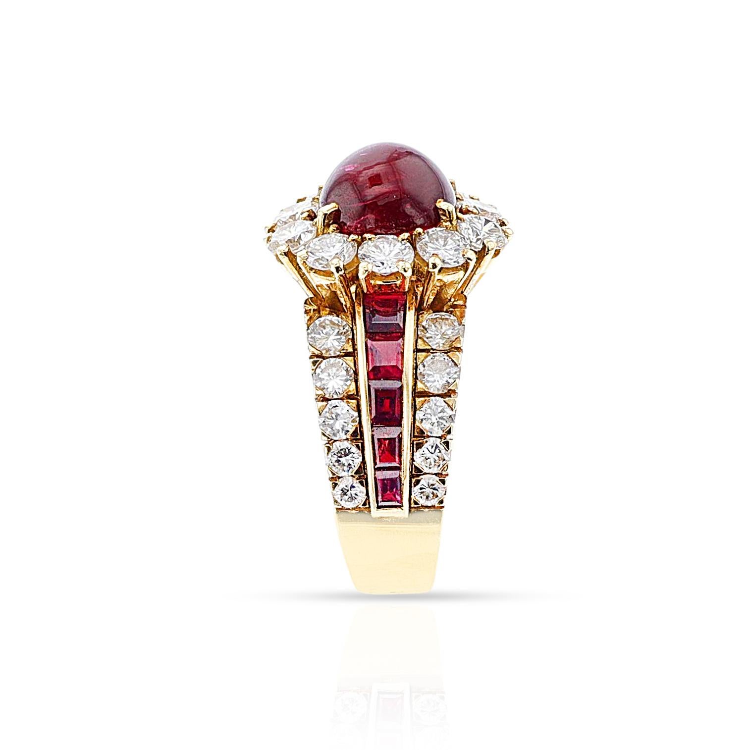 Van Cleef & Arpels Ruby Cabochon and Diamond Ring, 18k For Sale 1
