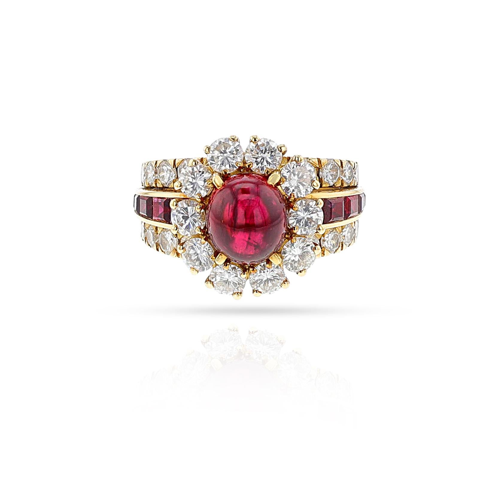 Van Cleef & Arpels Ruby Cabochon and Diamond Ring, 18k For Sale 3
