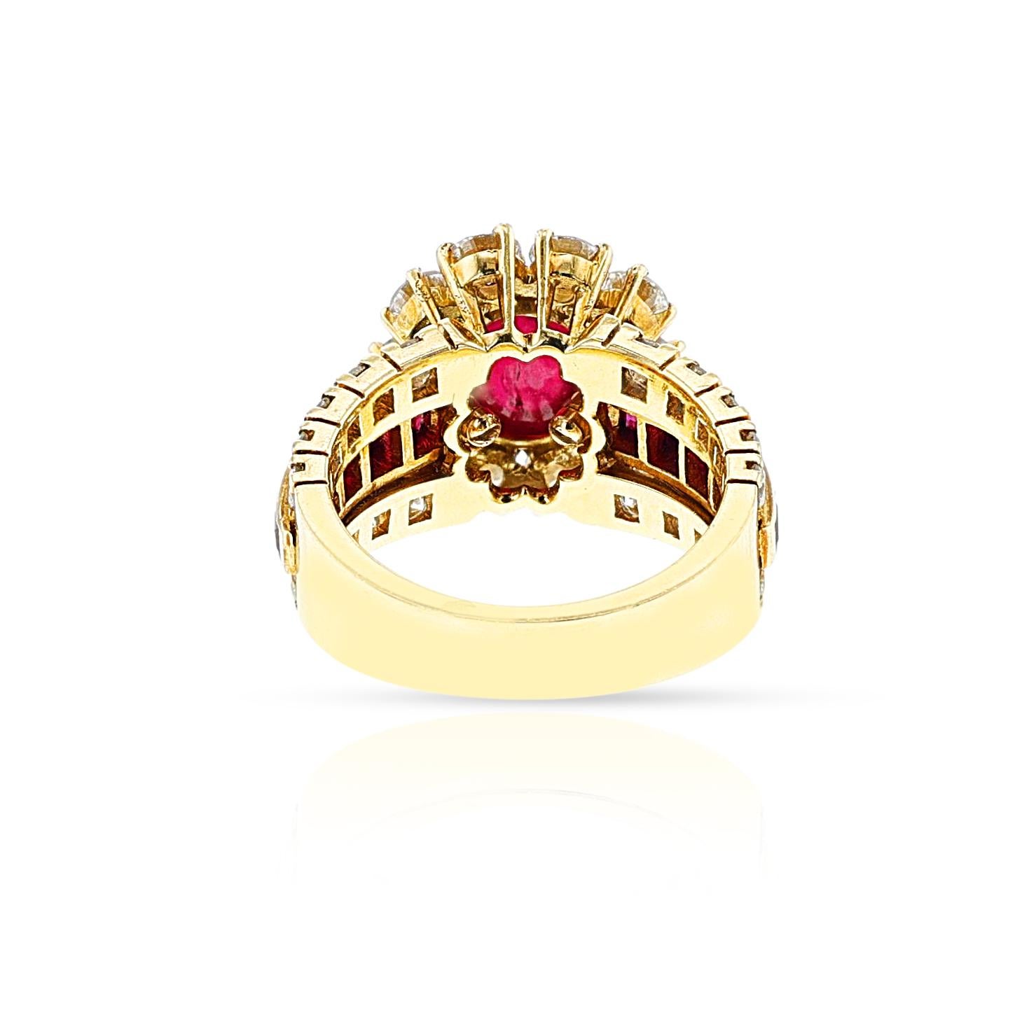 Van Cleef & Arpels Ruby Cabochon and Diamond Ring, 18k For Sale 4