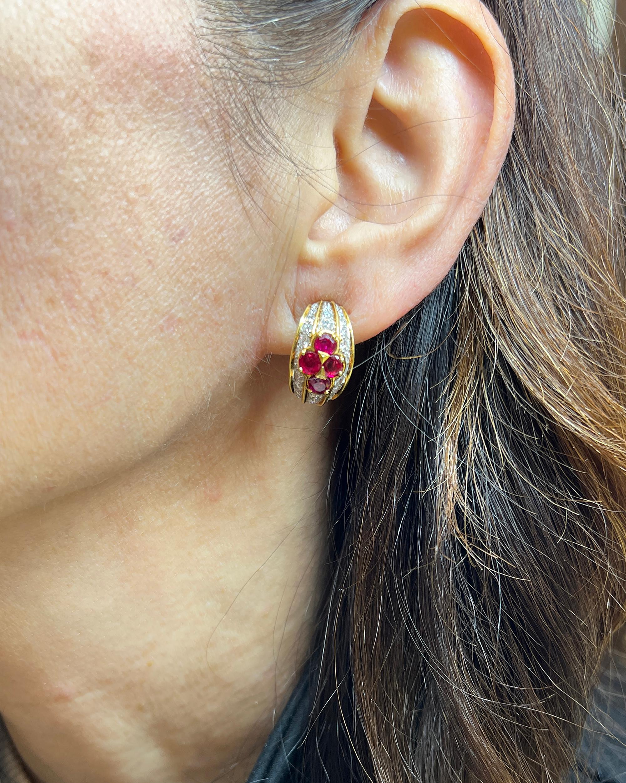 Boucles d'oreilles 'Huggie' en rubis et diamants, circa 1970, Van Cleef & Arpels en vente 1