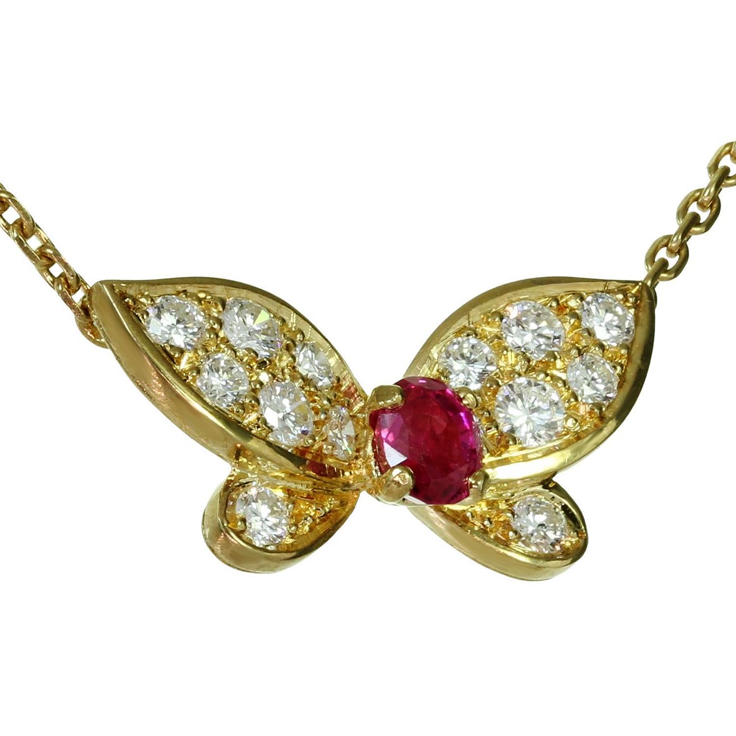 Brilliant Cut Van Cleef & Arpels Ruby Diamond Yellow Gold Butterfly Necklace 1990s For Sale