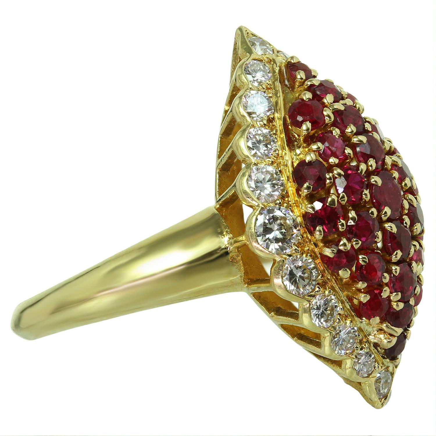 Van Cleef & Arpels Marquis-Ring aus Gelbgold mit Rubin und Diamant im Zustand „Hervorragend“ im Angebot in New York, NY