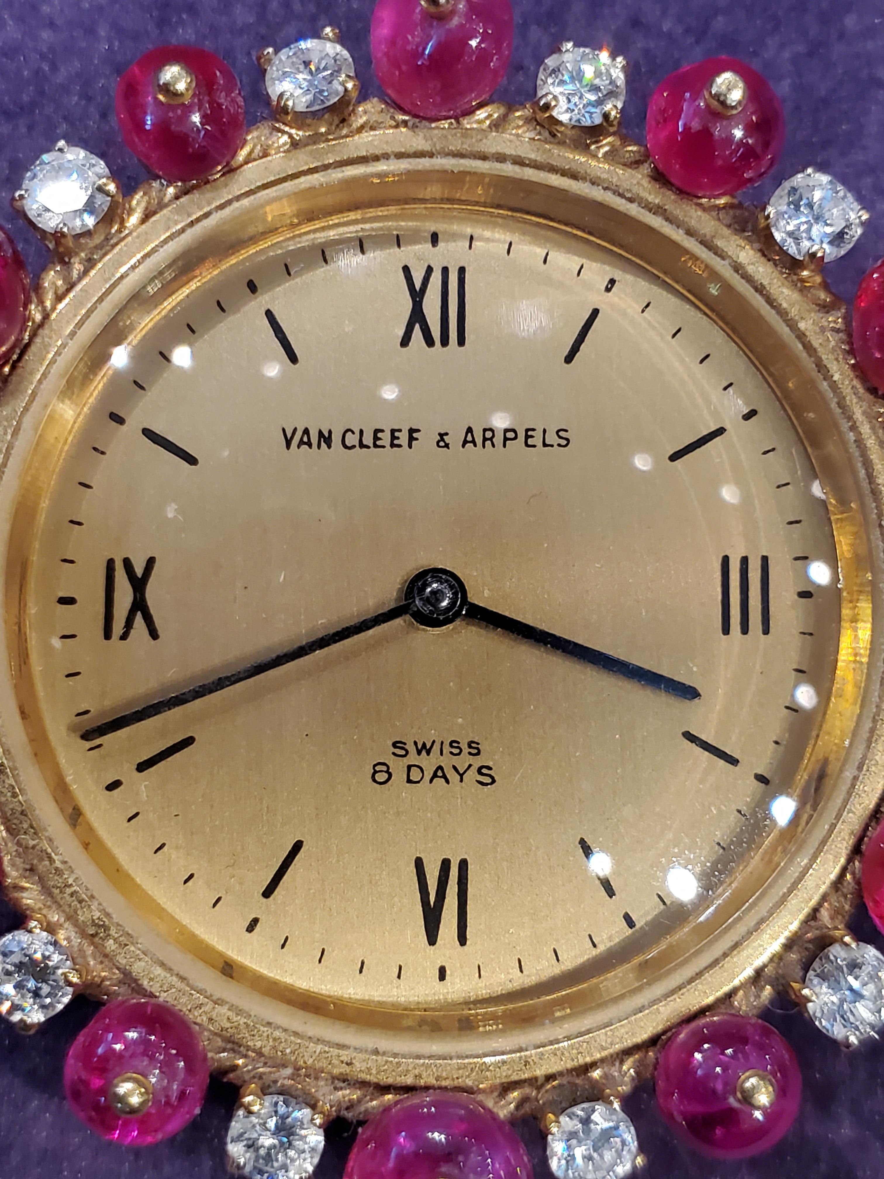 Van Cleef & Arpels Pendentif montre rubis en vente 1