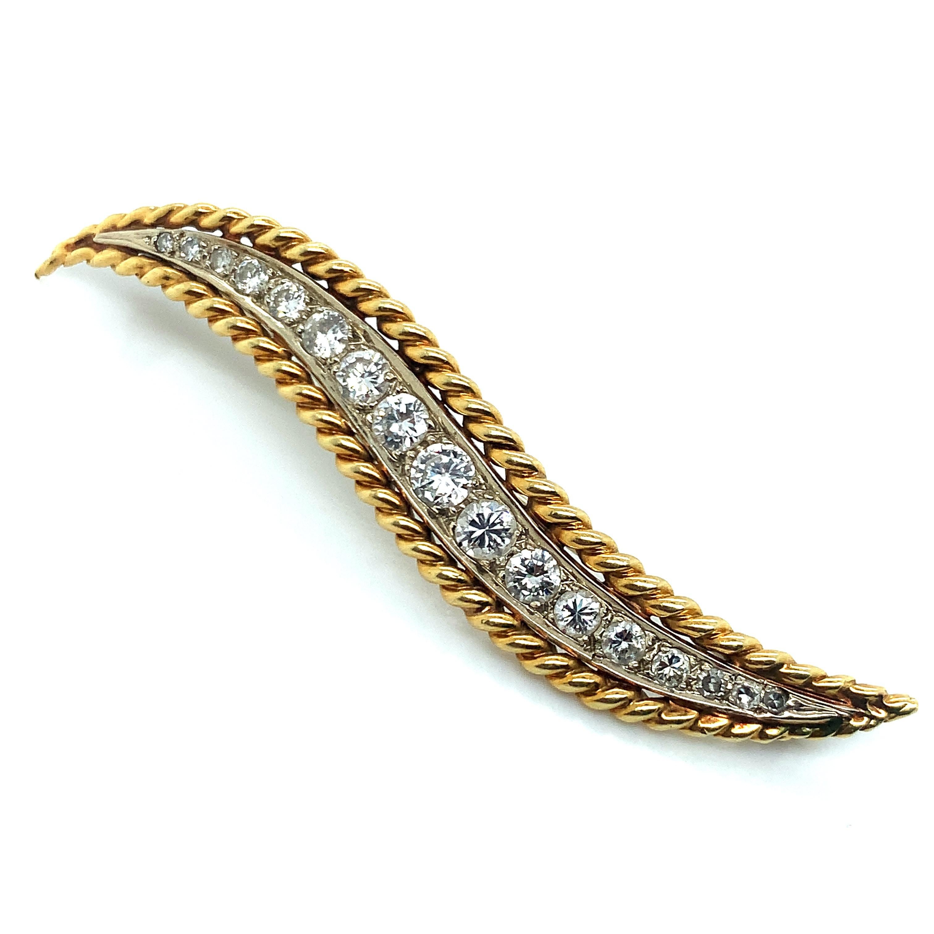 Round Cut Van Cleef & Arpels S-Shaped Diamond Gold Brooch For Sale