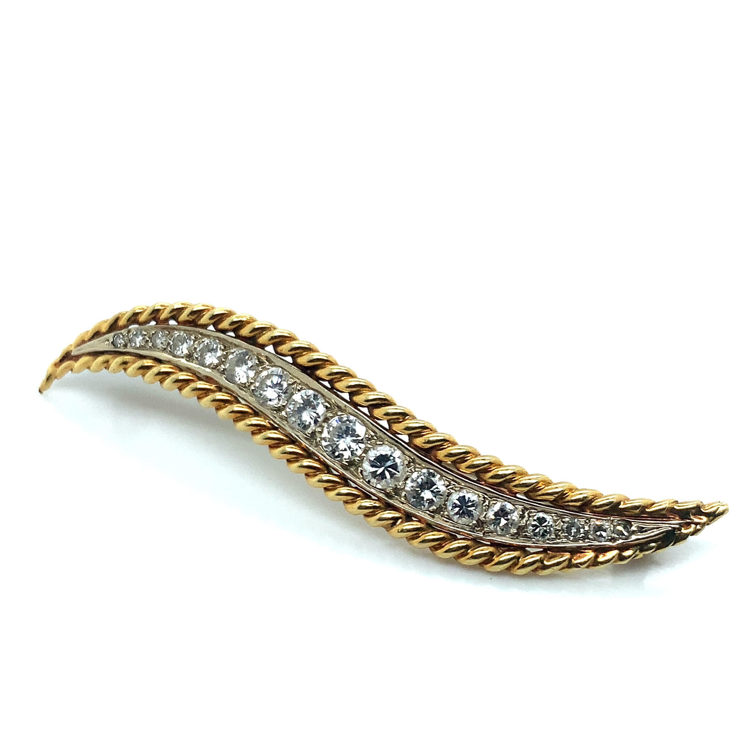 Women's or Men's Van Cleef & Arpels S-Shaped Diamond Gold Brooch For Sale