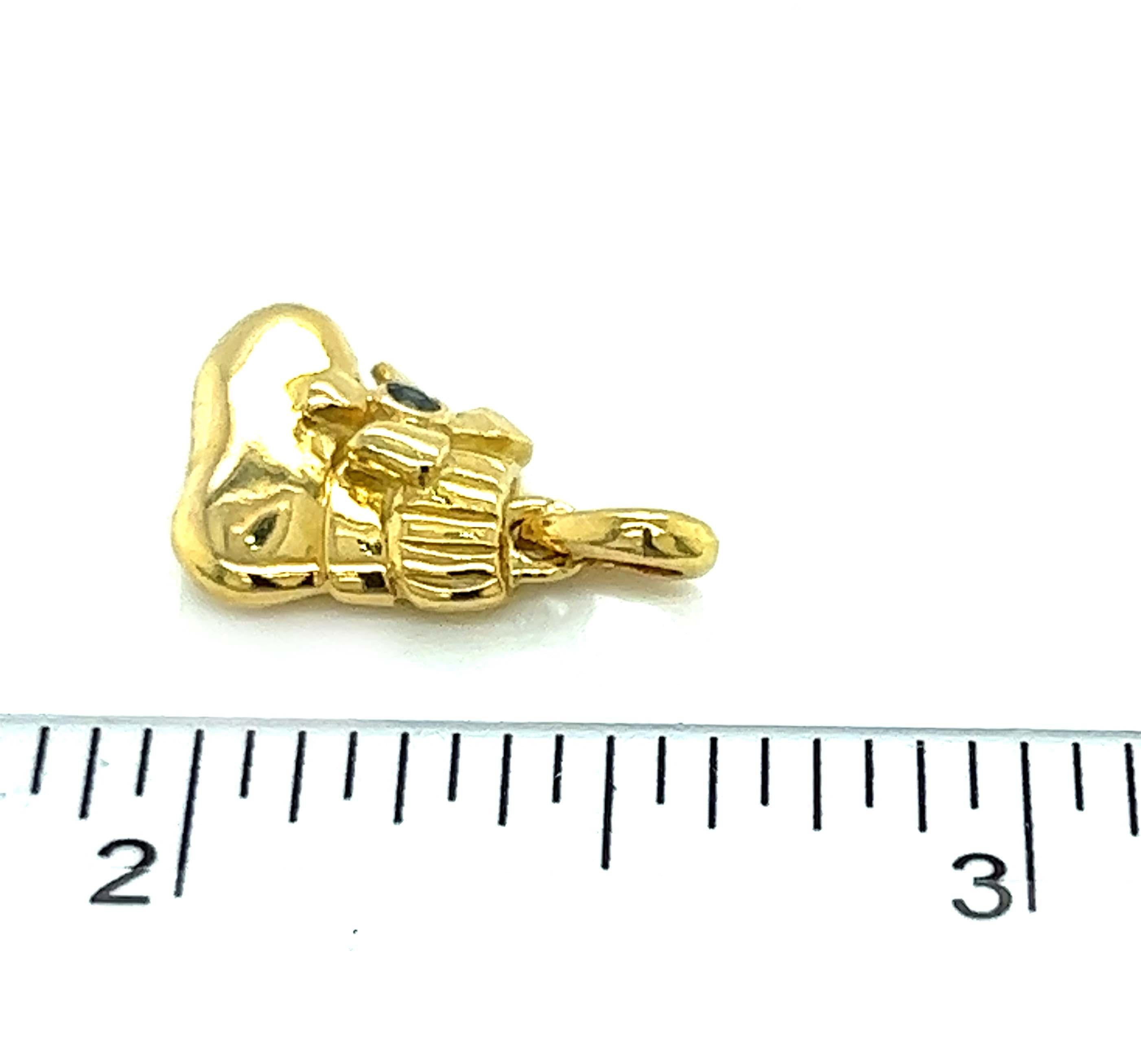Van Cleef & Arpels Sapphire 18k Yellow Gold Baby Booty Charm Pendant In Excellent Condition For Sale In Boca Raton, FL