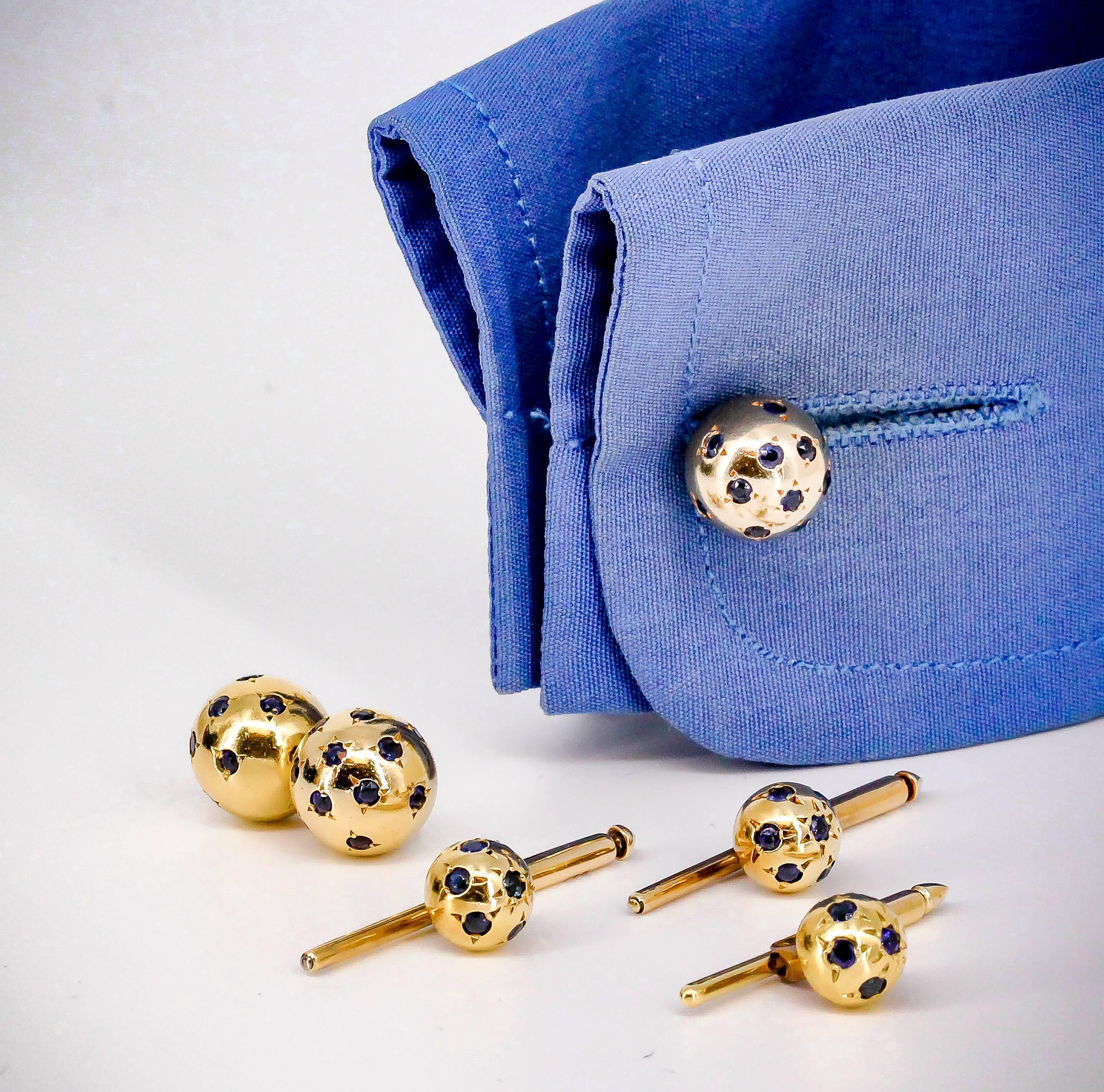 Van Cleef & Arpels Sapphire and 18k Gold Ball Cufflink and Stud Tuxedo Set In Good Condition For Sale In New York, NY