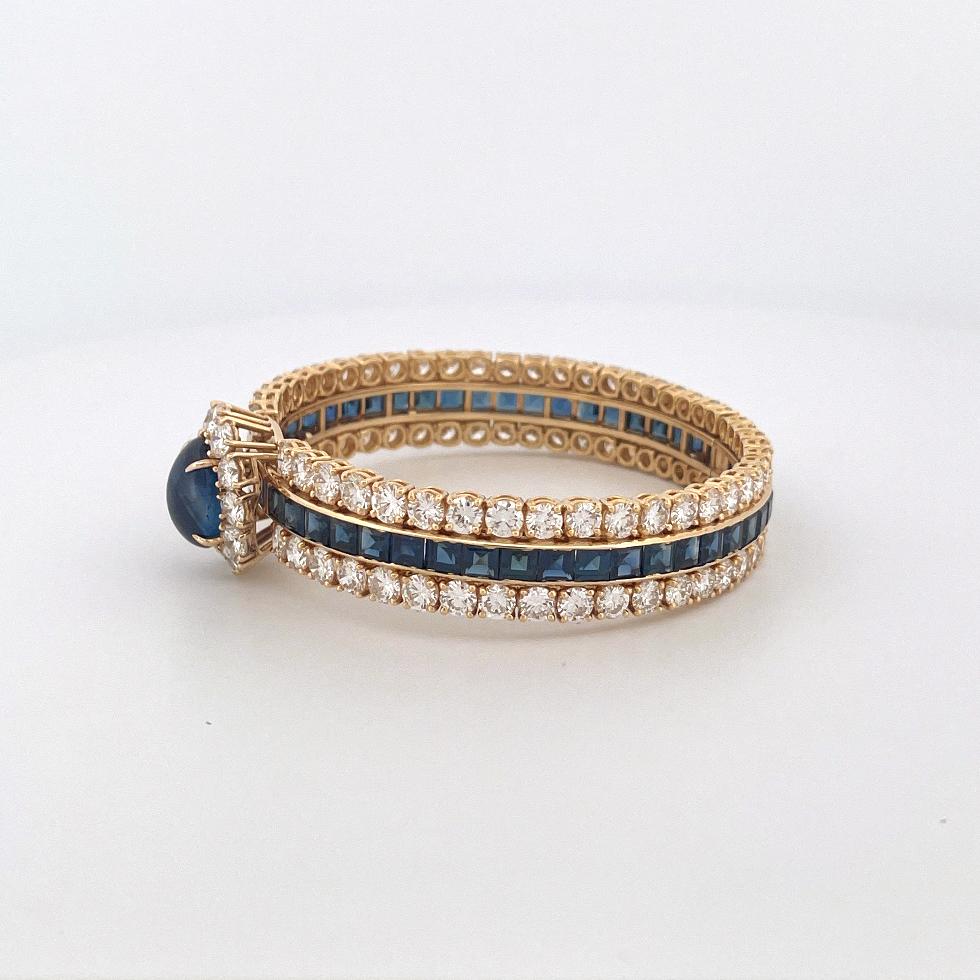 Van Cleef & Arpels Armreif aus 18 Karat Gelbgold mit Saphir und Diamant im Zustand „Hervorragend“ im Angebot in Dallas, TX