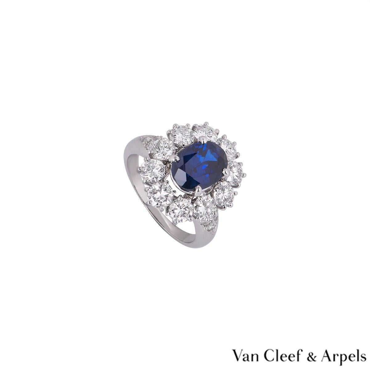 Van Cleef & Arpels Sapphire and Diamond Engagement Cocktail Ring GIA Certified In Excellent Condition In London, GB
