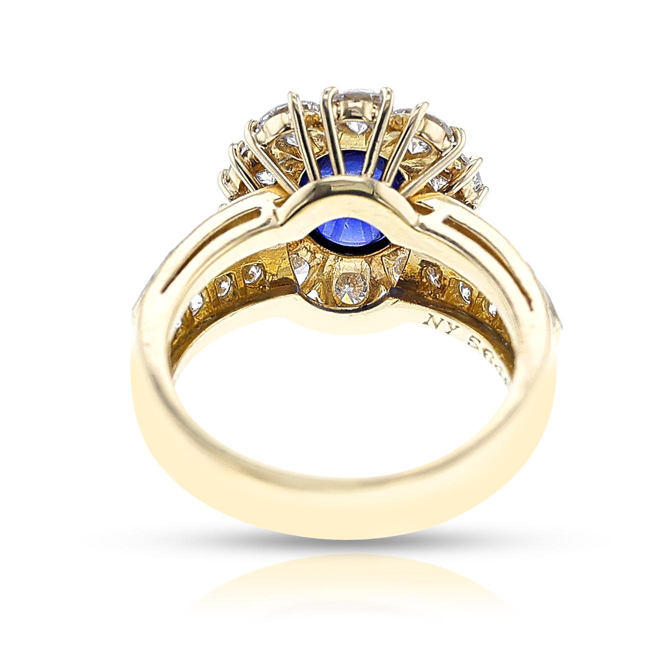 Anello Van Cleef & Arpels con zaffiro cabochon e diamanti, 18 ct. in vendita 5