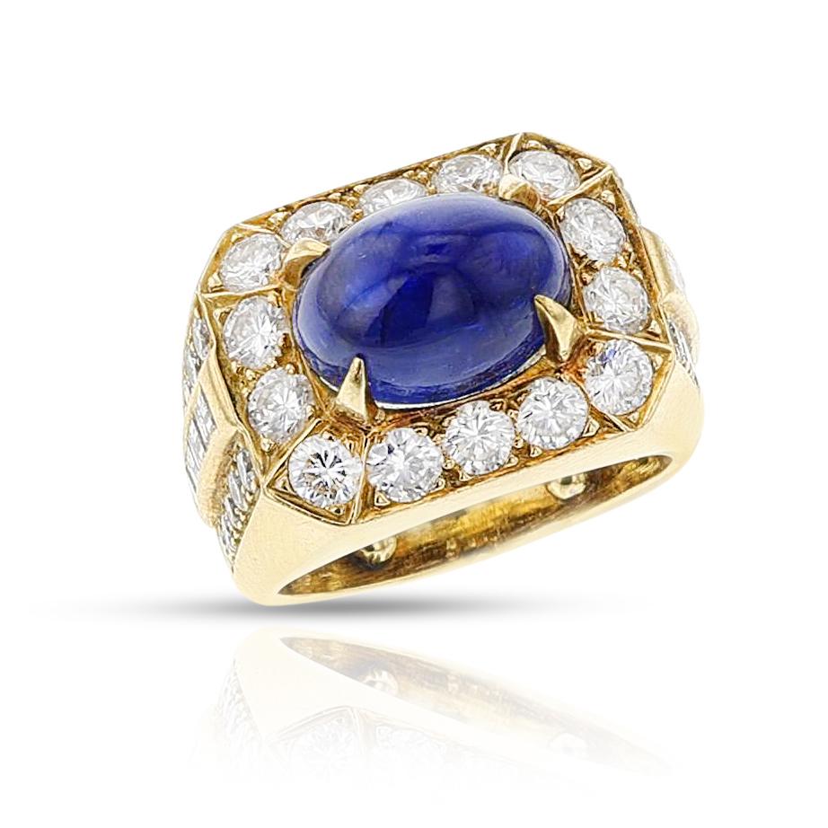 Van Cleef & Arpels Sapphire Cabochon and Diamond Ring, 18k In Excellent Condition For Sale In New York, NY