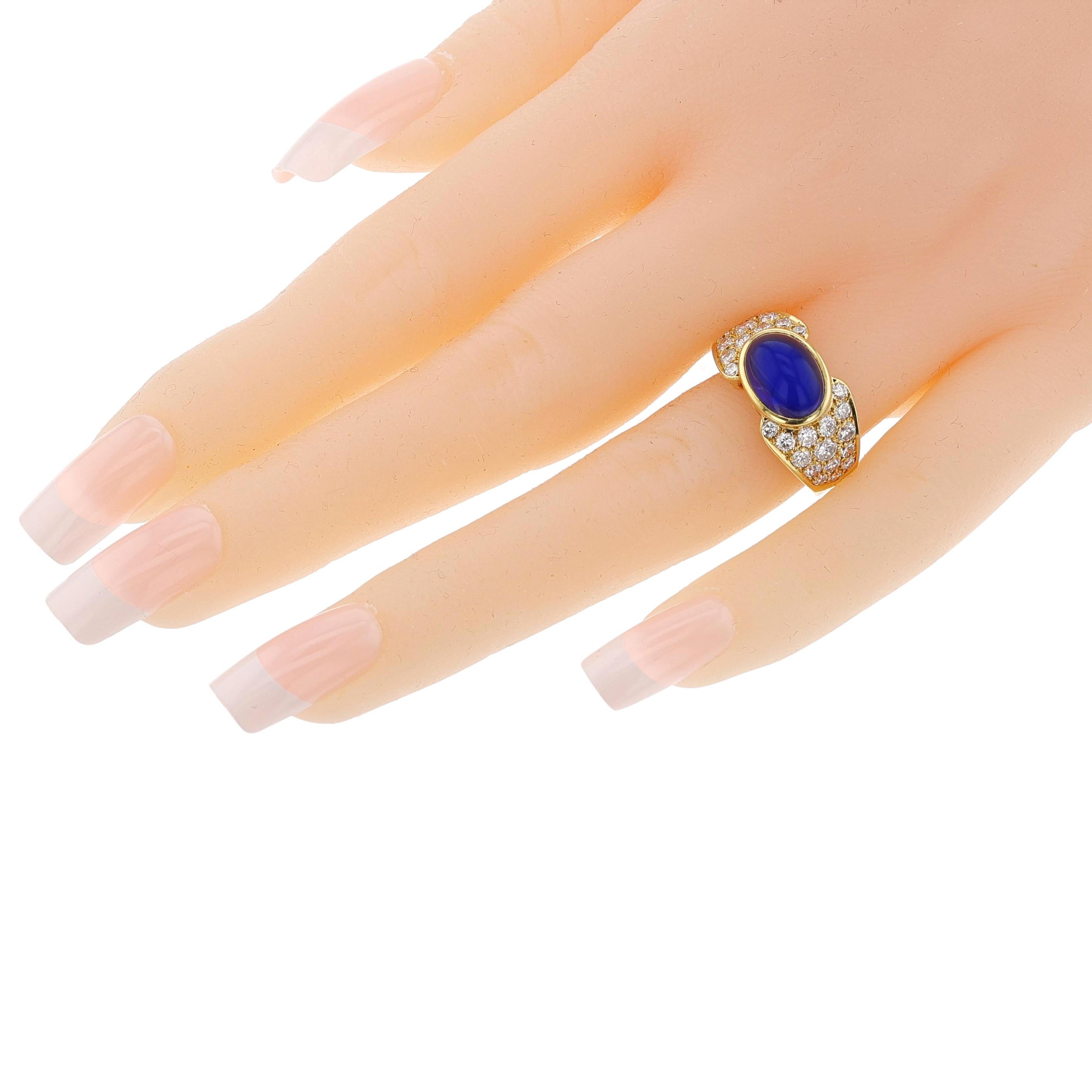 Van Cleef & Arpels Sapphire Cabochon and Diamond Ring, 18k For Sale 2
