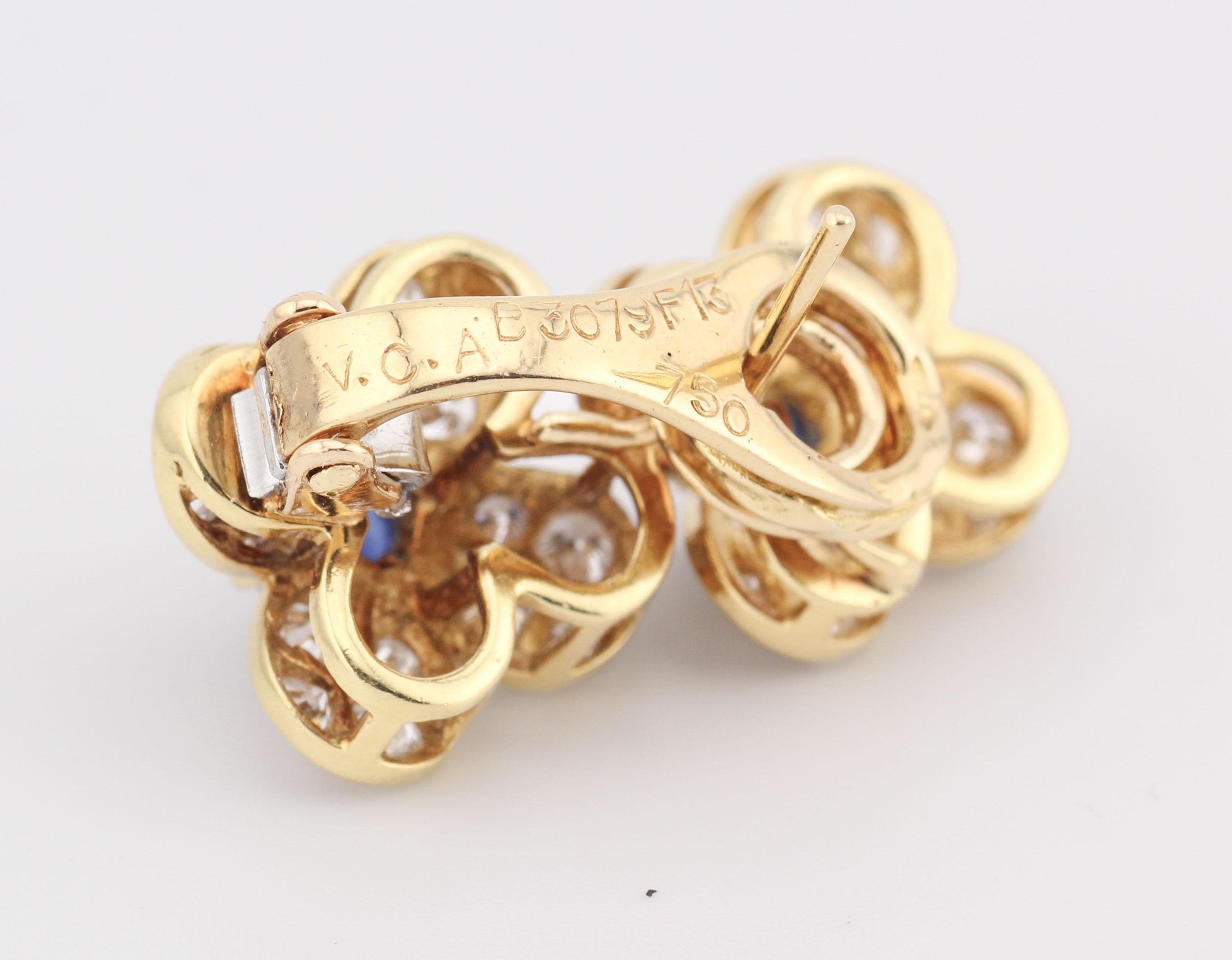 Van Cleef & Arpels - Orecchini a fiore con zaffiro e diamante in oro giallo 18 ct. in vendita 5