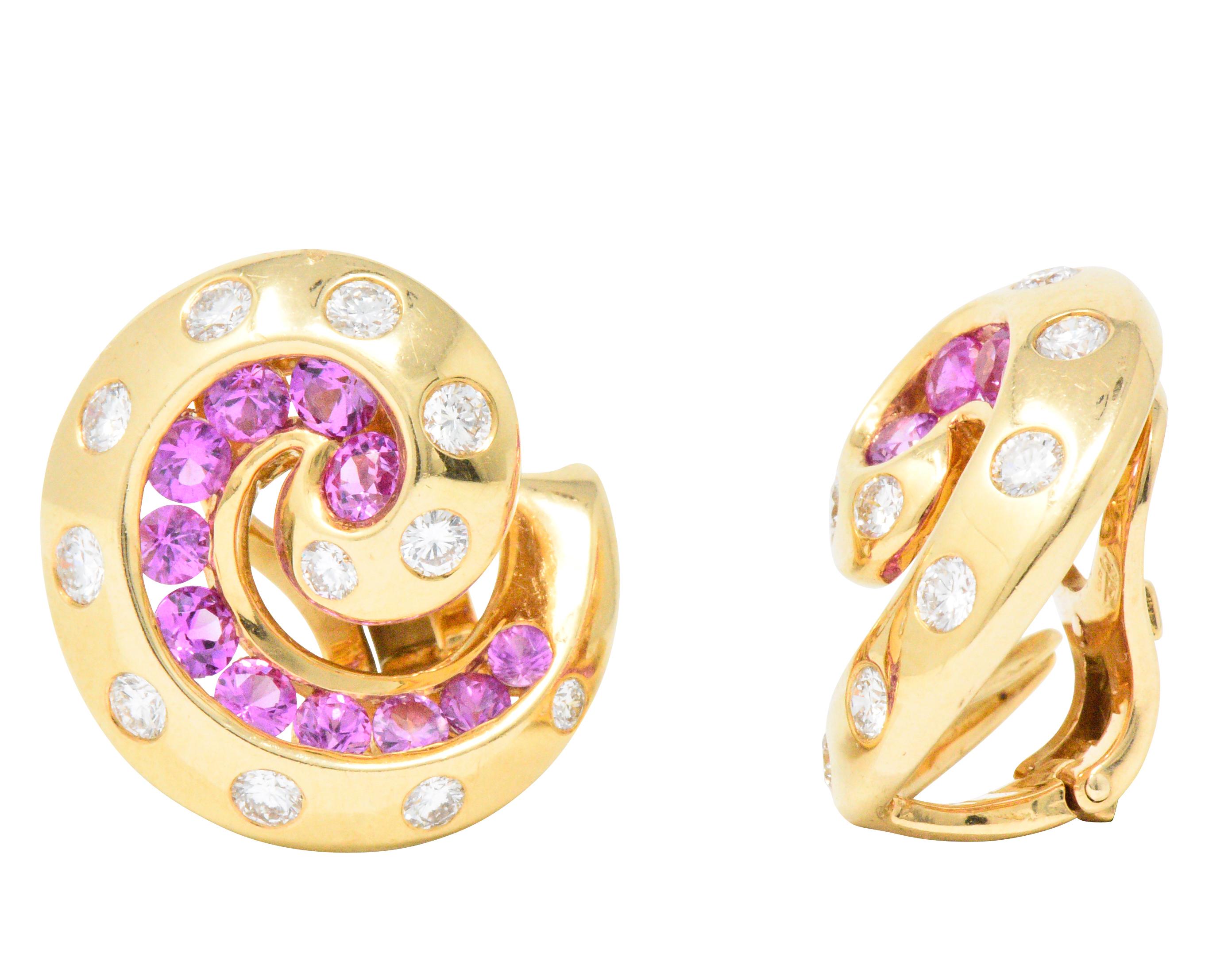 Retro Van Cleef & Arpels Sapphire Diamond and 18 Karat Gold Ear-Clips Earrings