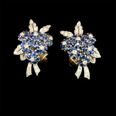 Van Cleef & Arpels Blumenohrringe mit Saphiren, Diamanten und Platin/Gold