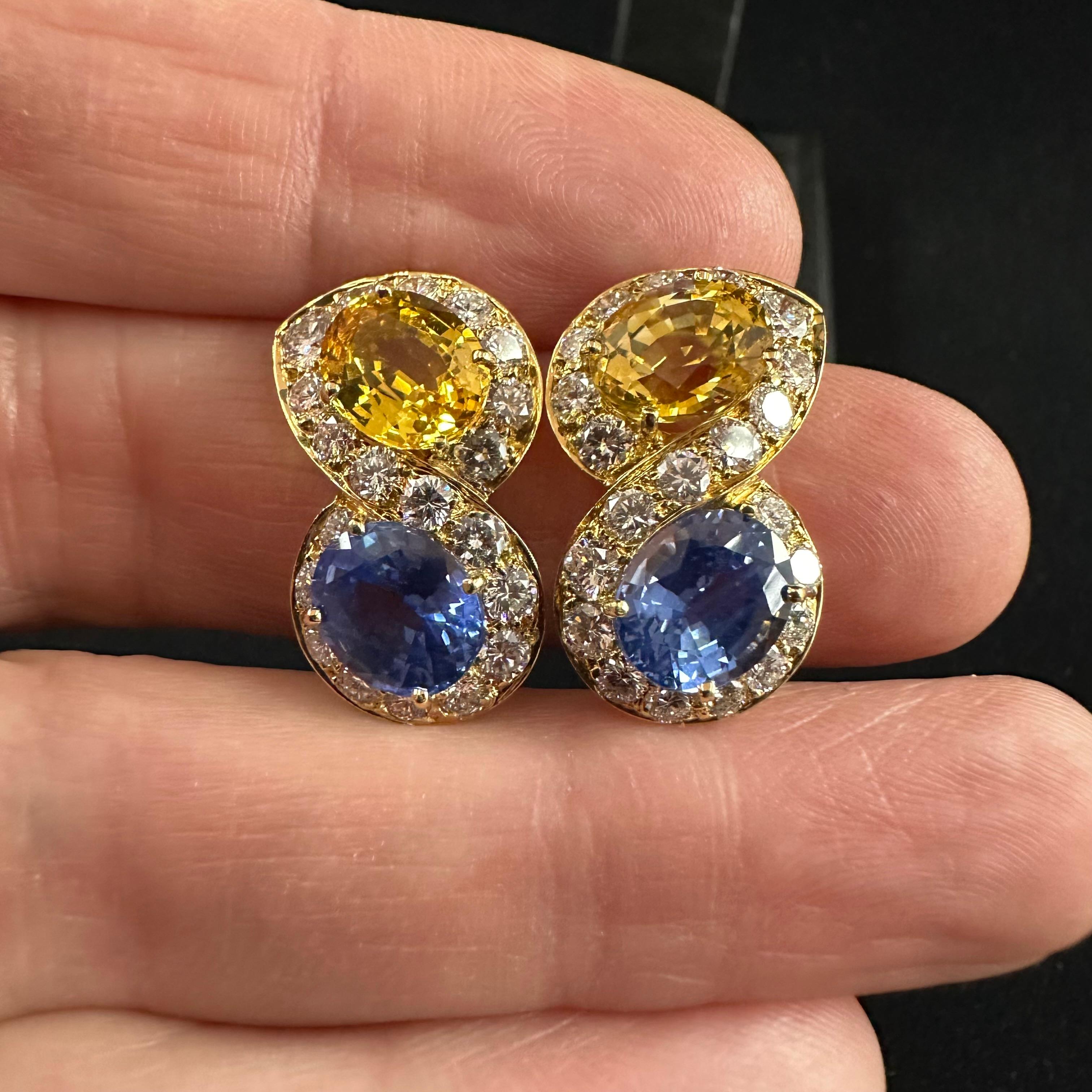 Brilliant Cut Van Cleef & Arpels  Sapphire & Diamond Earrings 18k Yellow Gold  For Sale