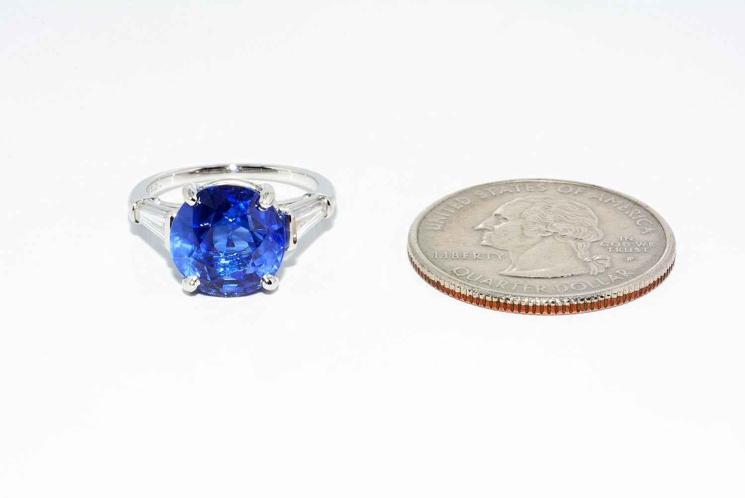 Women's Van Cleef & Arpels Sapphire and Diamond Platinum Ring