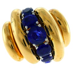 Van Cleef & Arpels Sapphire Yellow Gold Bombe Ring, 1970s