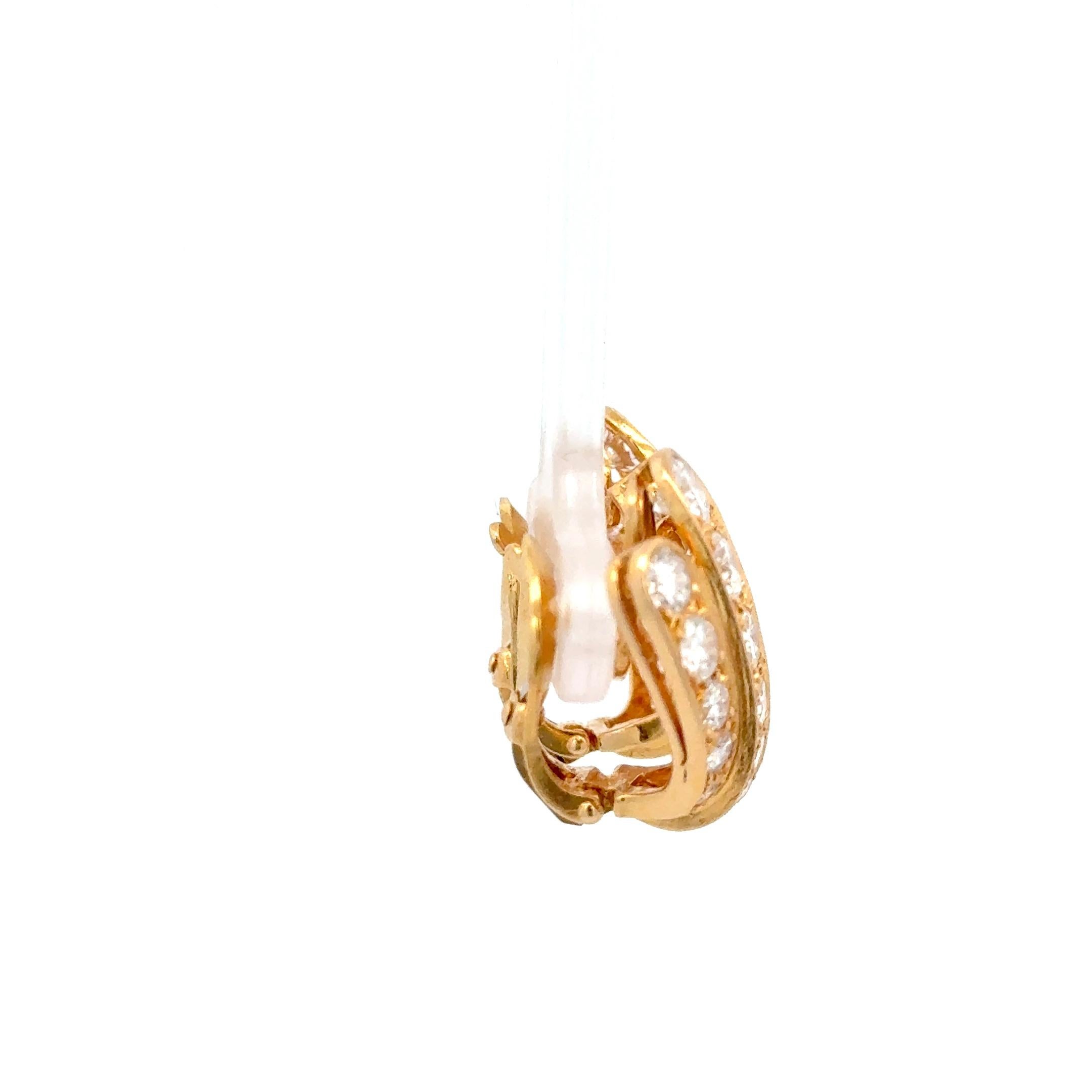 Donna Van Cleef & Arpels Orecchini con diamanti a conchiglia da 3 carati in oro giallo 18 carati in vendita