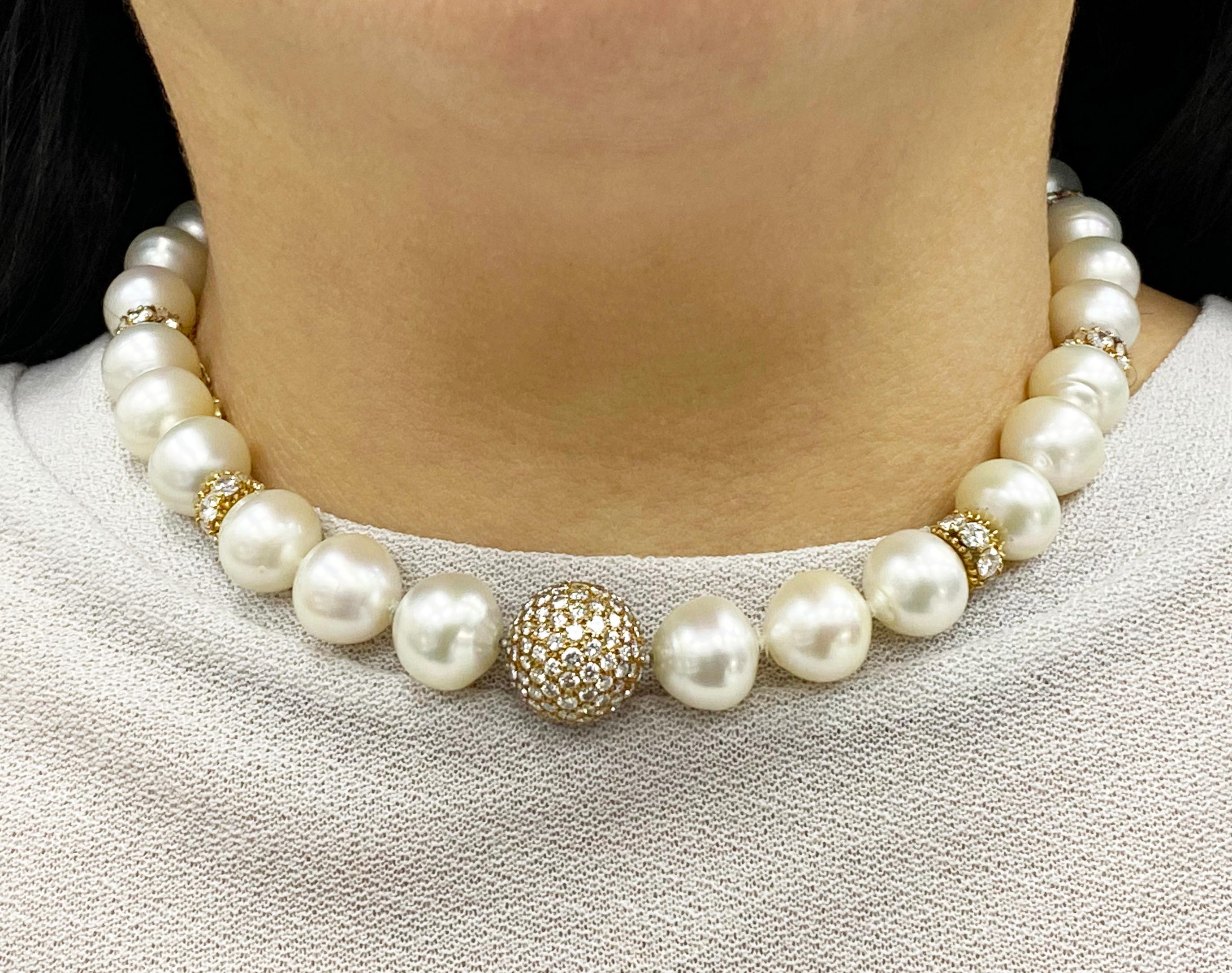 Van Cleef & Arpels Semi-baroque South Sea Cultured Pearl and Diamond Necklace In Good Condition In New York, NY