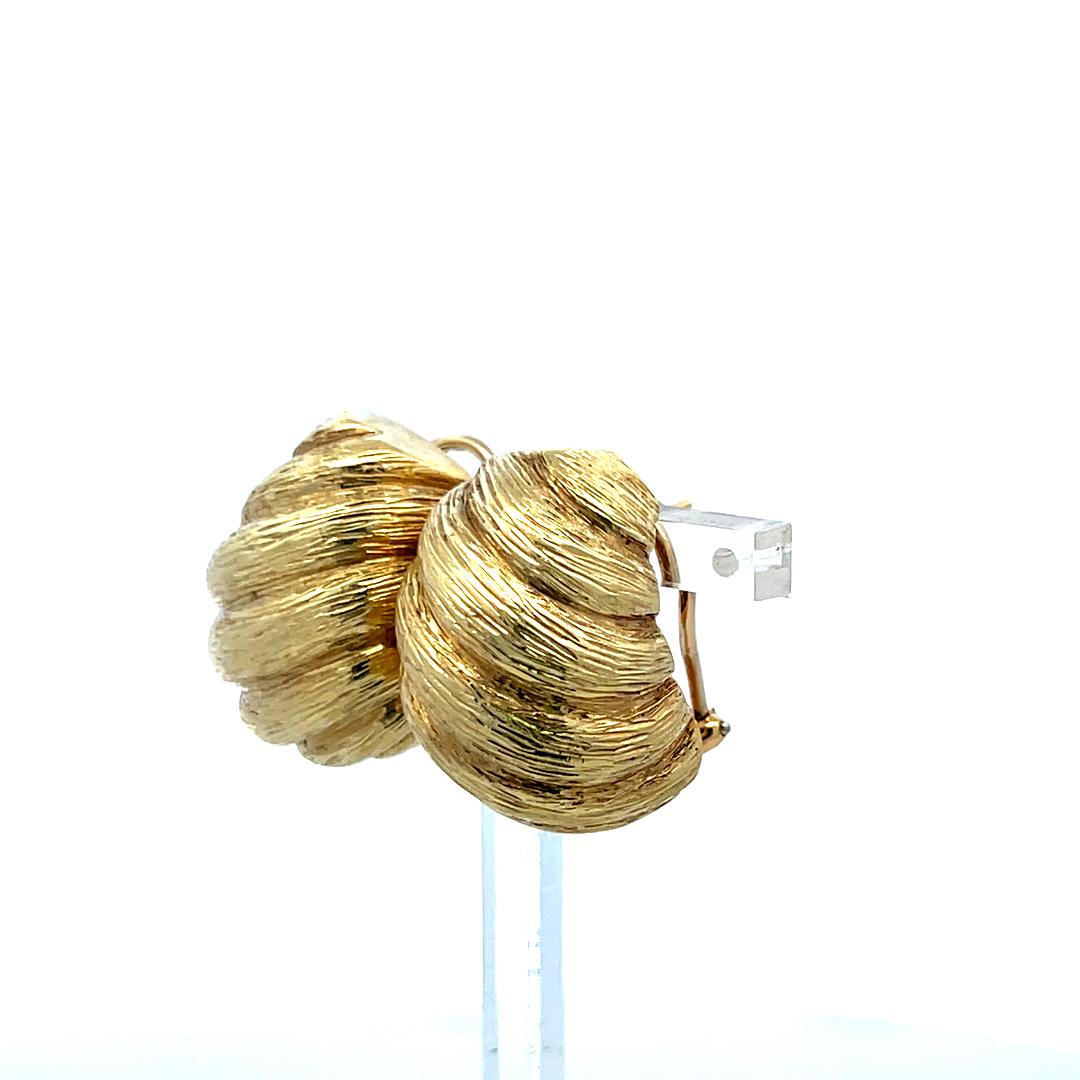 Orecchini a clip in oro giallo 18 carati Van Cleef & Arpels Shrimp in vendita 6