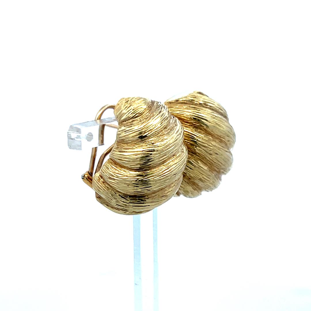 Orecchini a clip in oro giallo 18 carati Van Cleef & Arpels Shrimp in vendita 7