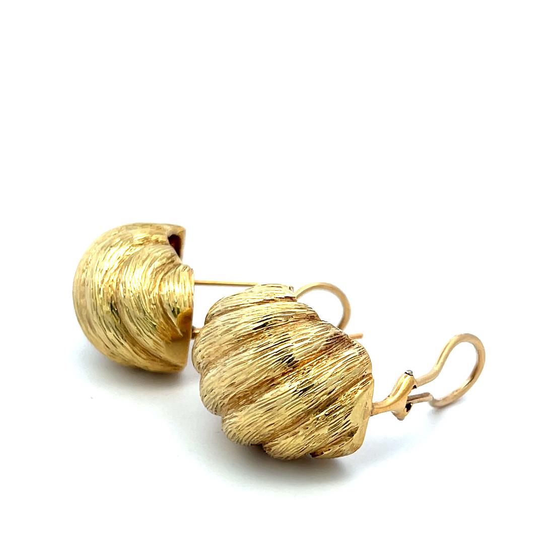 Orecchini a clip in oro giallo 18 carati Van Cleef & Arpels Shrimp in vendita 9
