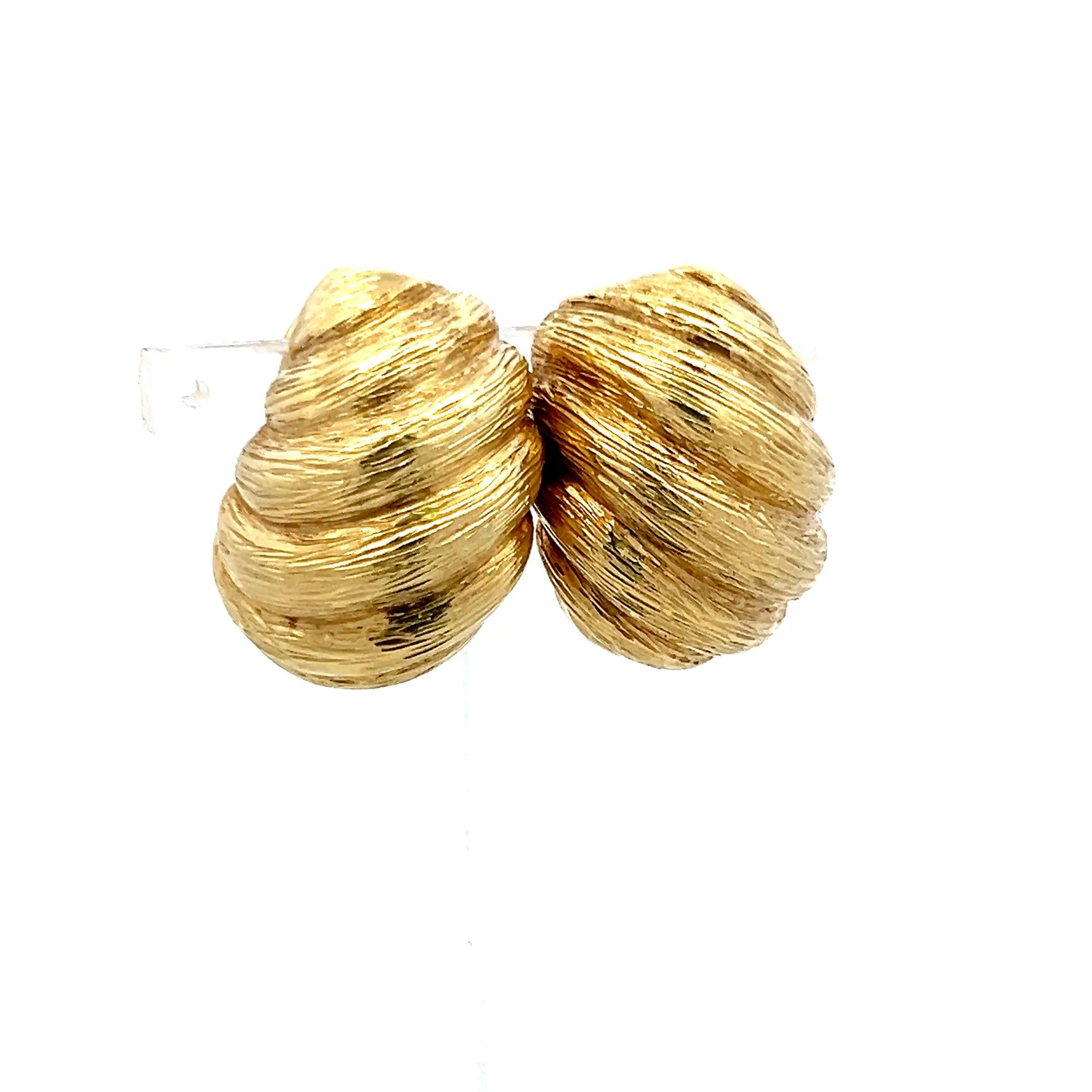 Orecchini a clip in oro giallo 18 carati Van Cleef & Arpels Shrimp in vendita 5