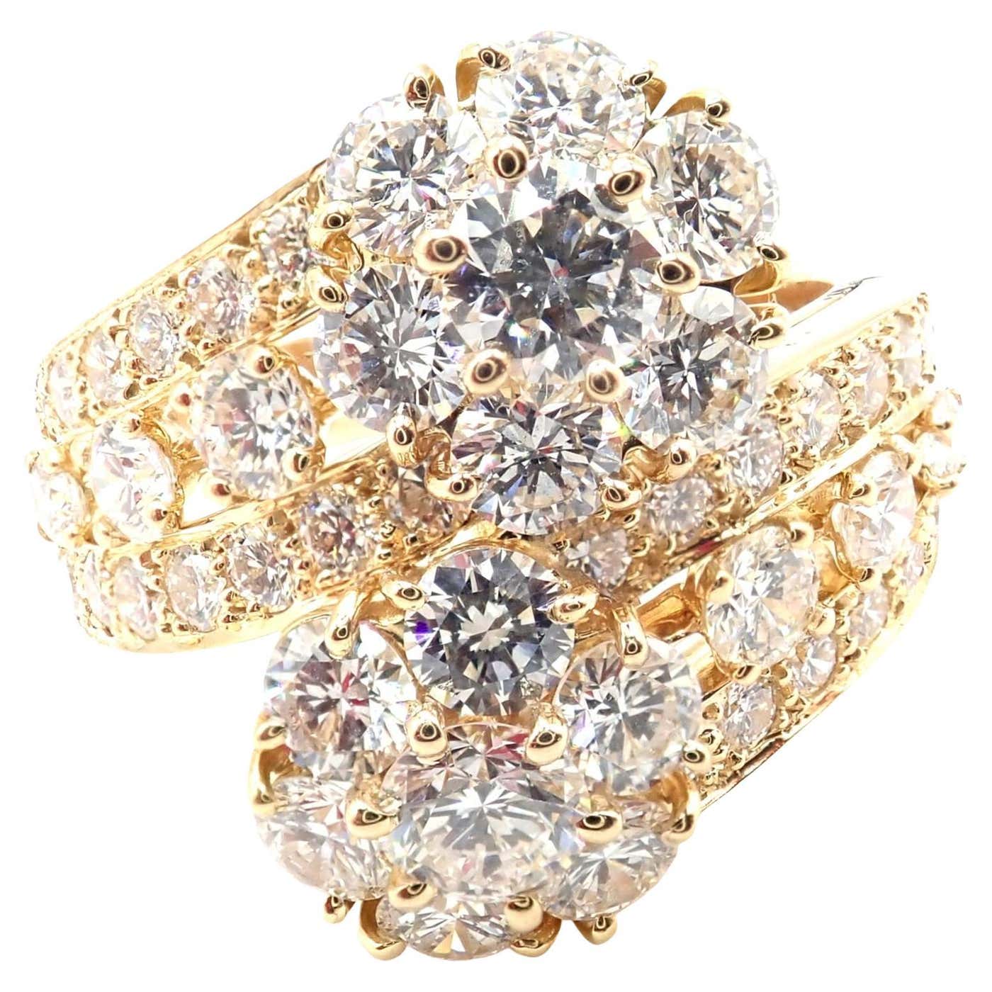 Van Cleef and Arpels Snowflake Diamond Two Flower Yellow Gold Ring For ...