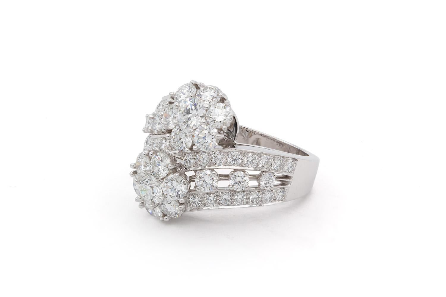 Van Cleef & Arpels Anello con fiocco di neve e doppio fiore in platino e diamanti 3,00ctw BNP In condizioni ottime in vendita a Tustin, CA