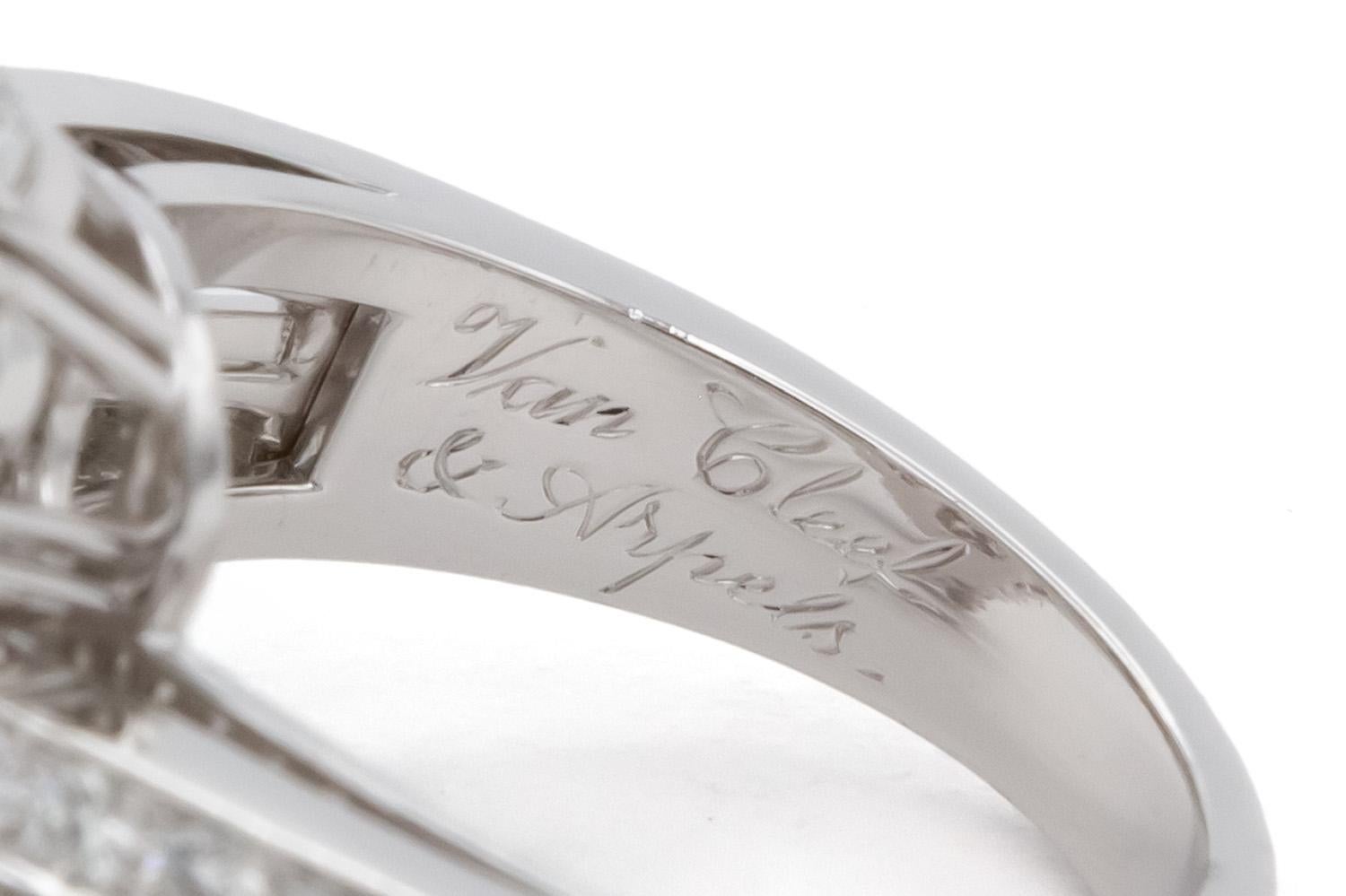Van Cleef & Arpels Anello con fiocco di neve e doppio fiore in platino e diamanti 3,00ctw BNP in vendita 2