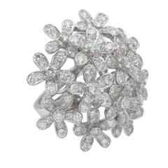 Grande bague sertie de diamants de la collection « Socrate » de Van Cleef & Arpels
