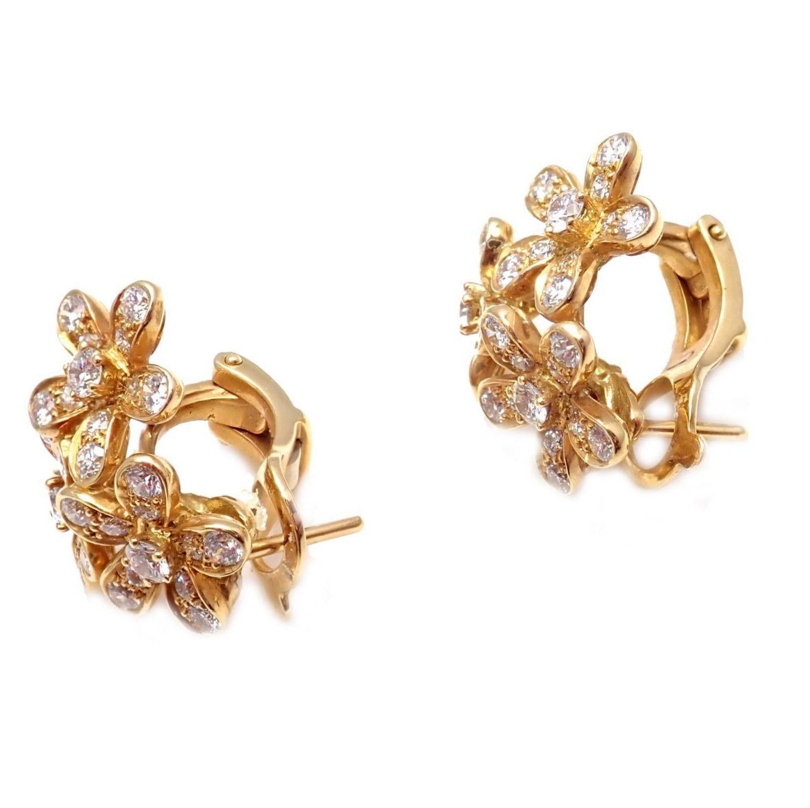 Van Cleef & Arpels Socrate Diamond Three Flowers White Gold Earrings In Excellent Condition In Southampton, PA