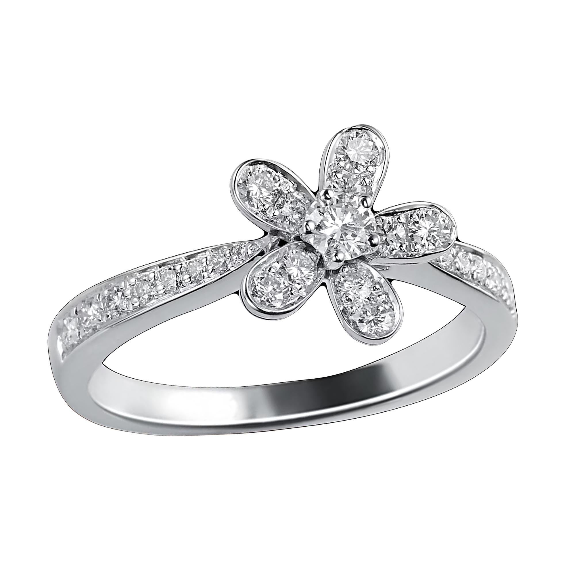 Women's or Men's Van Cleef & Arpels Socrate Diamond White Gold Ring For Sale