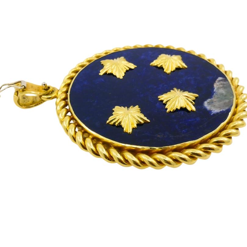 Van Cleef & Arpels Aquarius-Anhänger mit Sodalit in Gold und Aquarius im Angebot 1