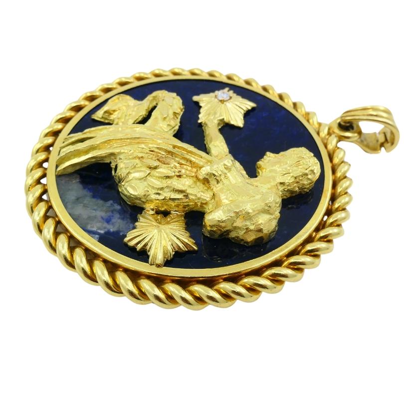 Van Cleef & Arpels Aquarius-Anhänger mit Sodalit in Gold und Aquarius im Angebot 2