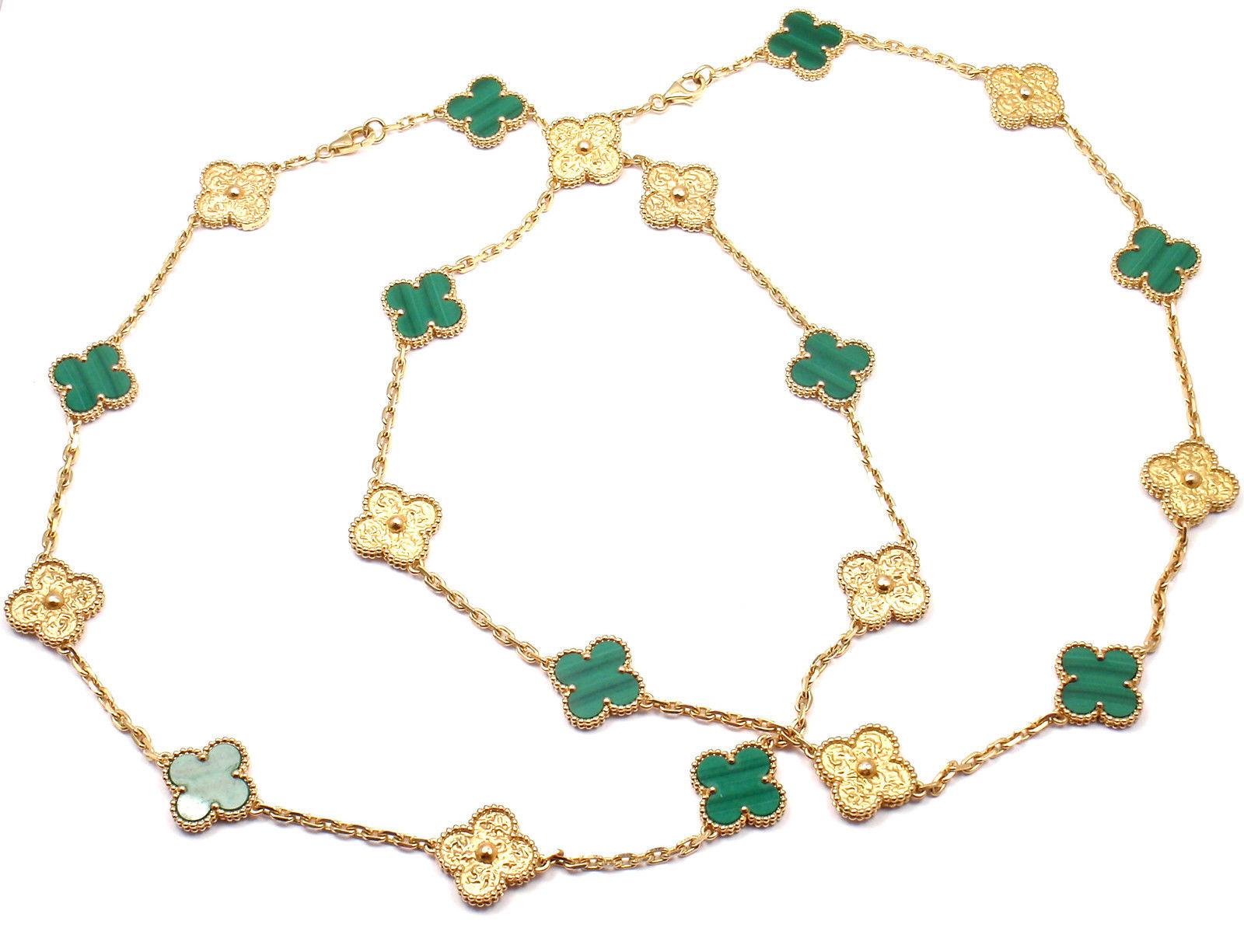 Van Cleef & Arpels Special Vintage Alhambra Two Malachite Yellow Gold Necklaces für Damen oder Herren
